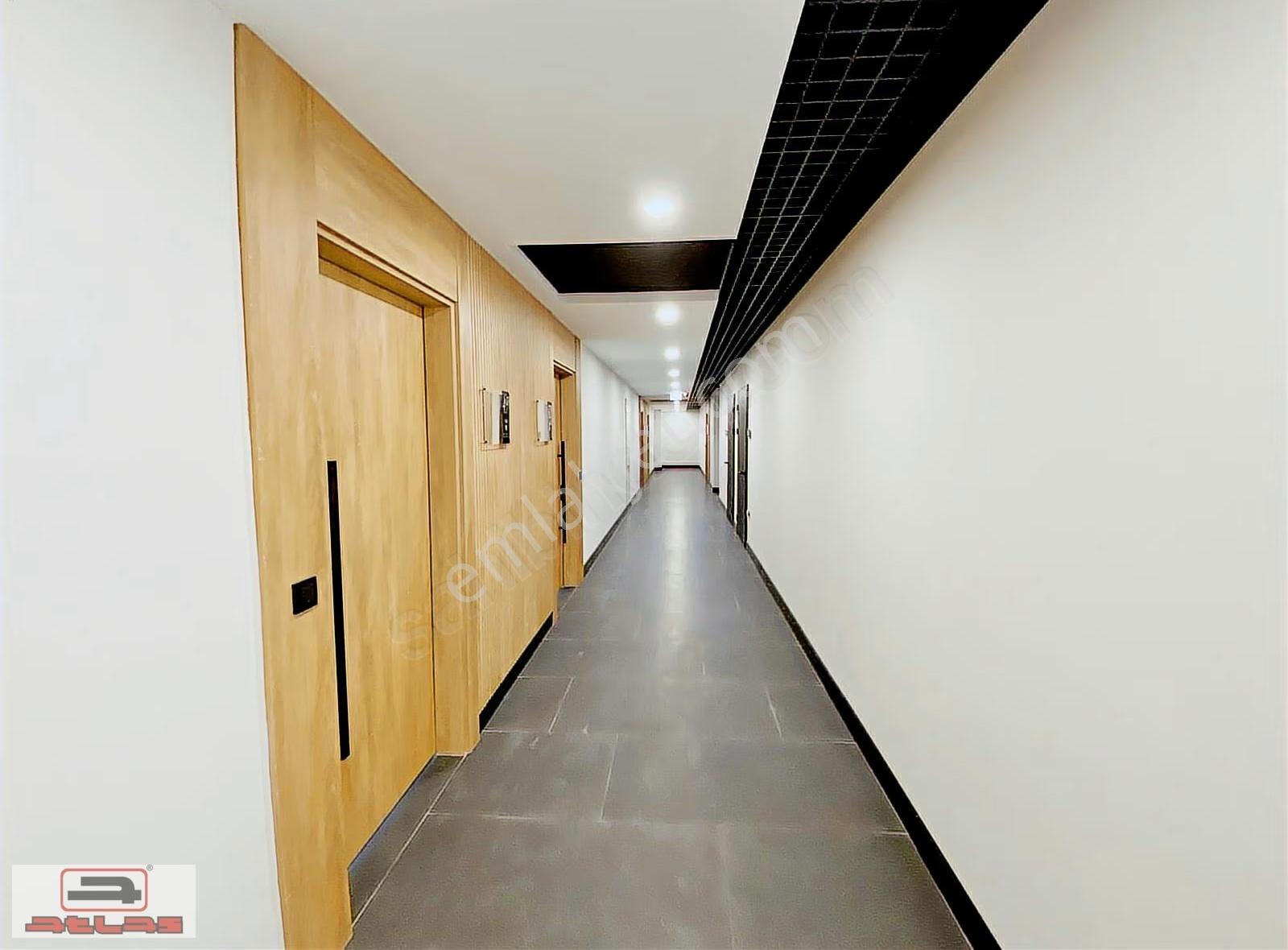 Atlas Emlak Satılık Ofis Büro İşyeri Plaza E5 İzmit - Görsel 21