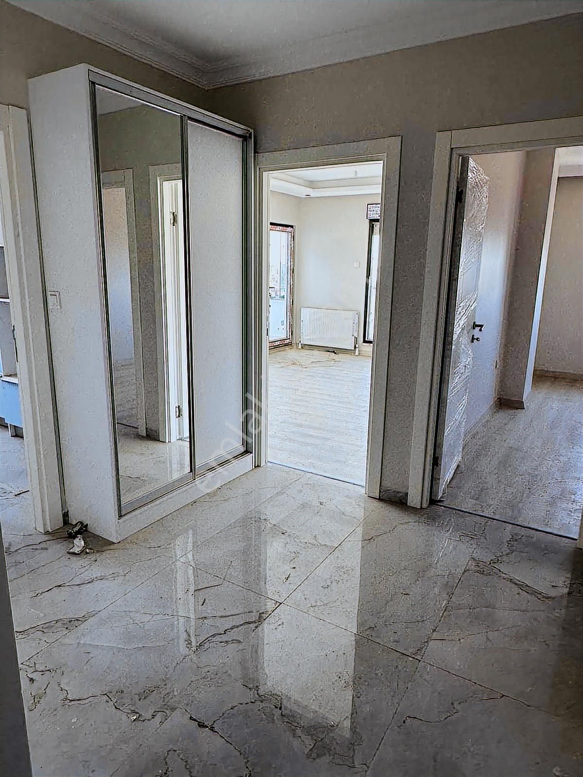 Realist Gayrimenkulden Satılık 3 + 1 Daire - Görsel 4