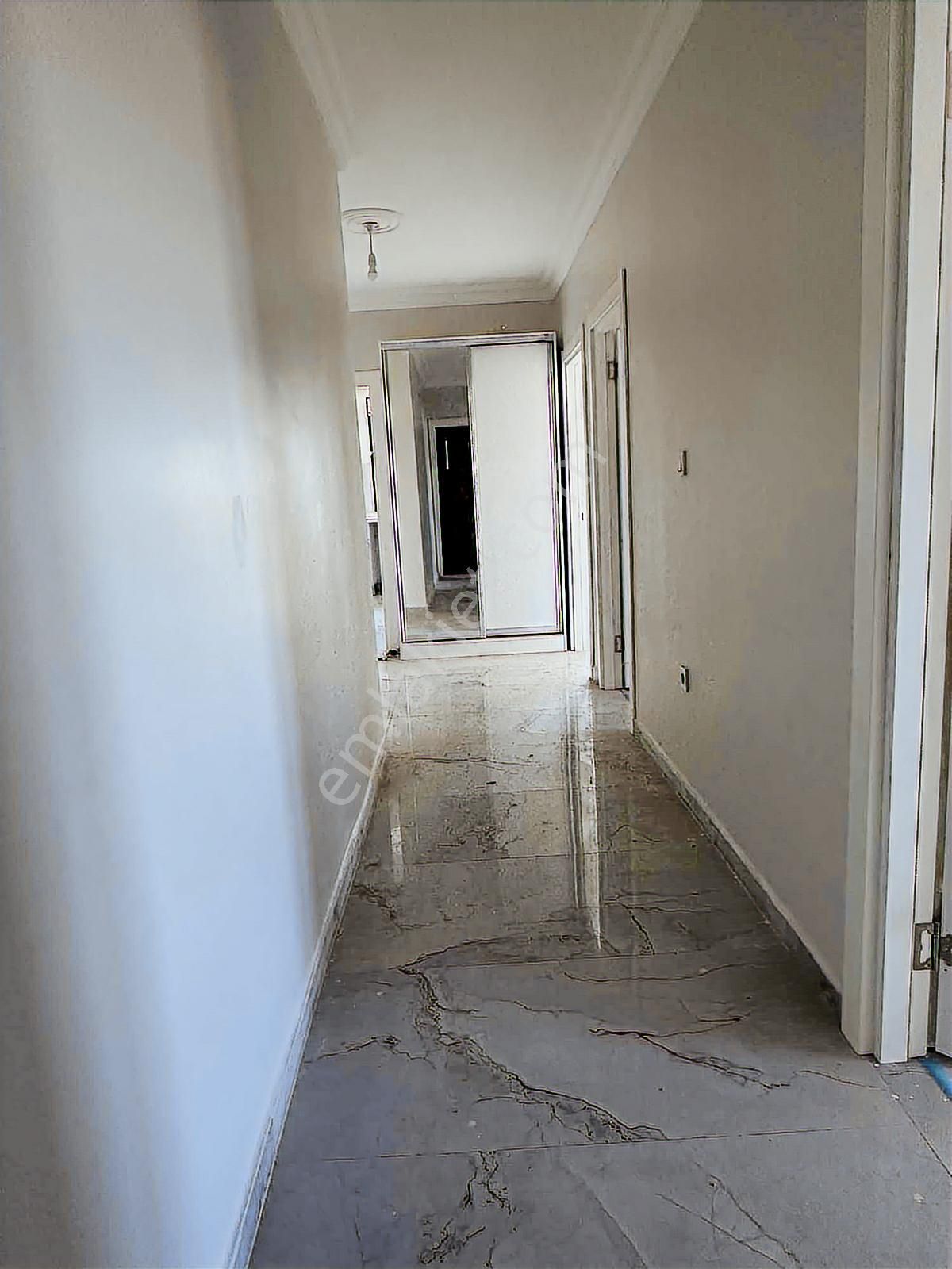 Realist Gayrimenkulden Satılık 3 + 1 Daire - Görsel 6