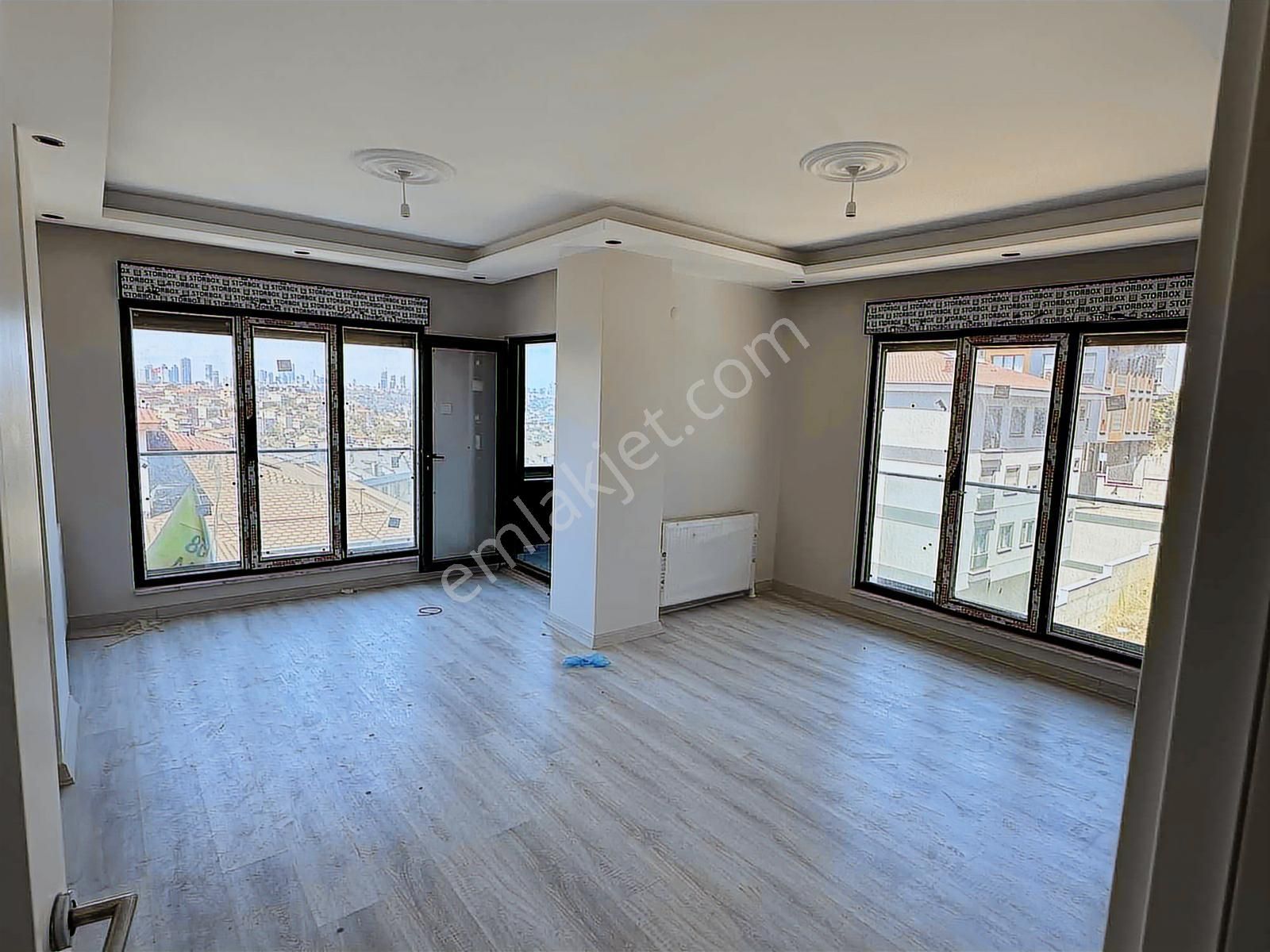 Realist Gayrimenkulden Satılık 3 + 1 Daire