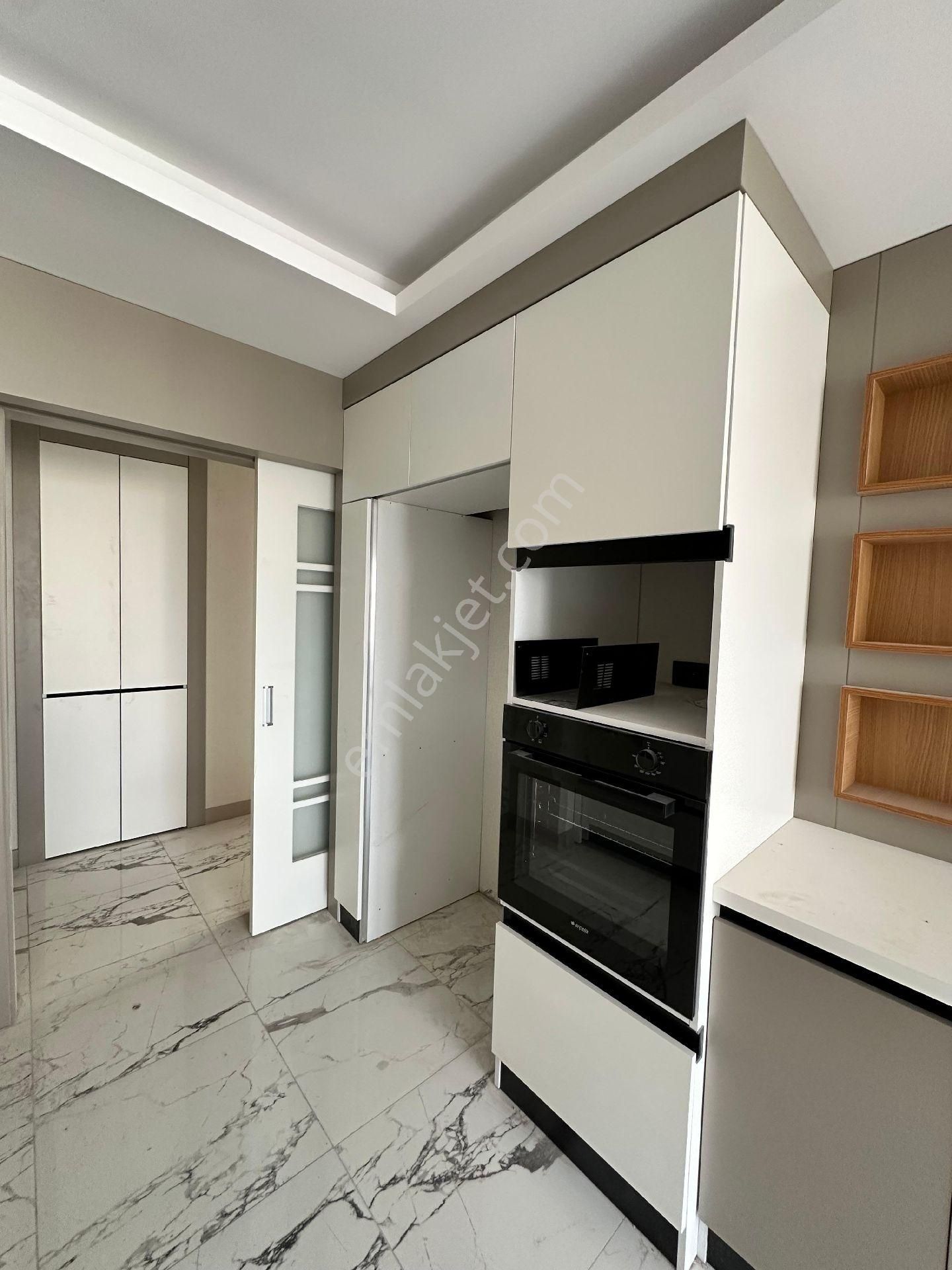 Mia'dan Törekent Serra Bulvar'da Kiralık 3+1 Lüks - Görsel 8