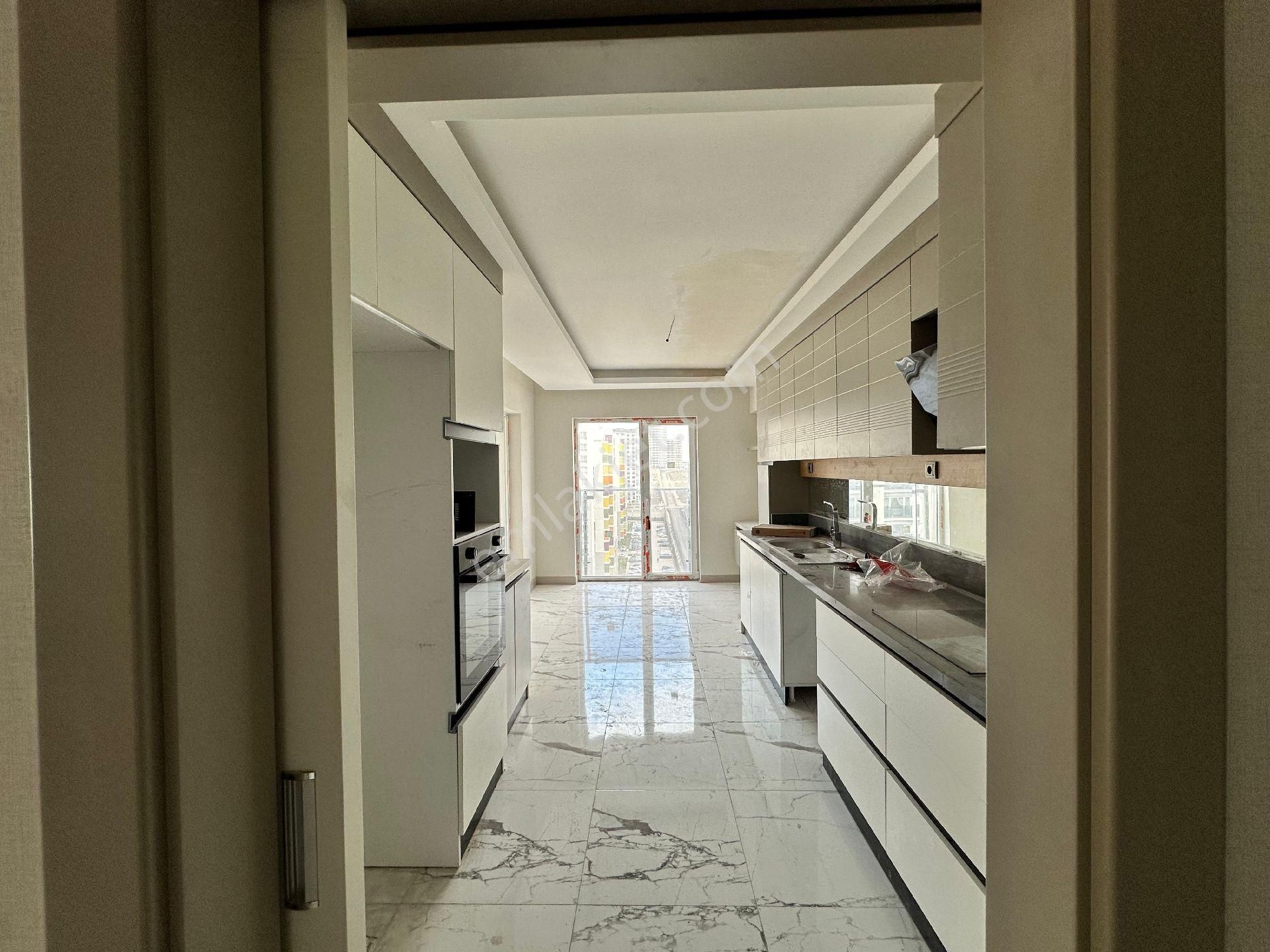 Mia'dan Törekent Serra Bulvar'da Kiralık 3+1 Lüks - Görsel 9