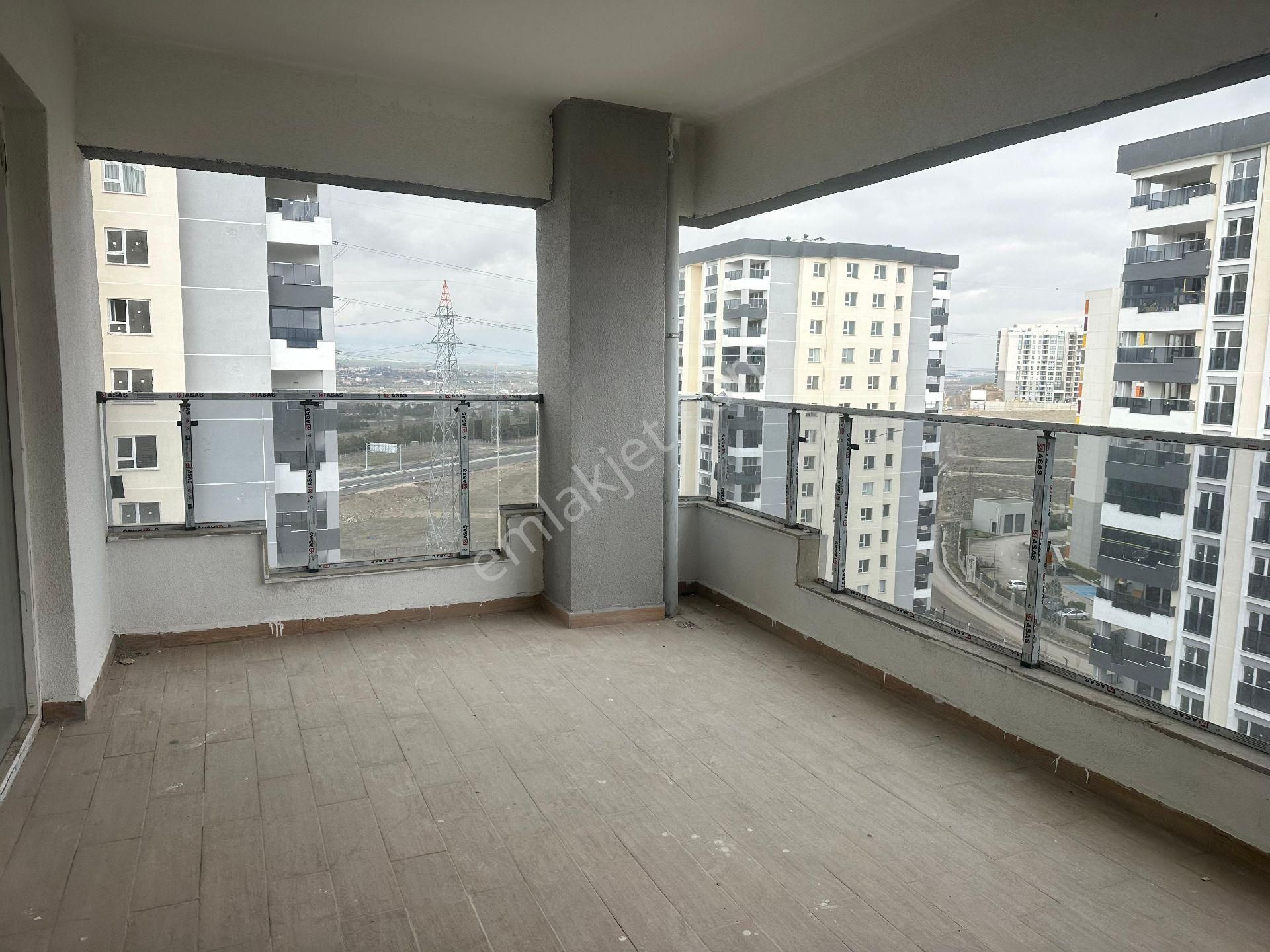 Mia'dan Törekent Serra Bulvar'da Kiralık 3+1 Lüks - Görsel 14
