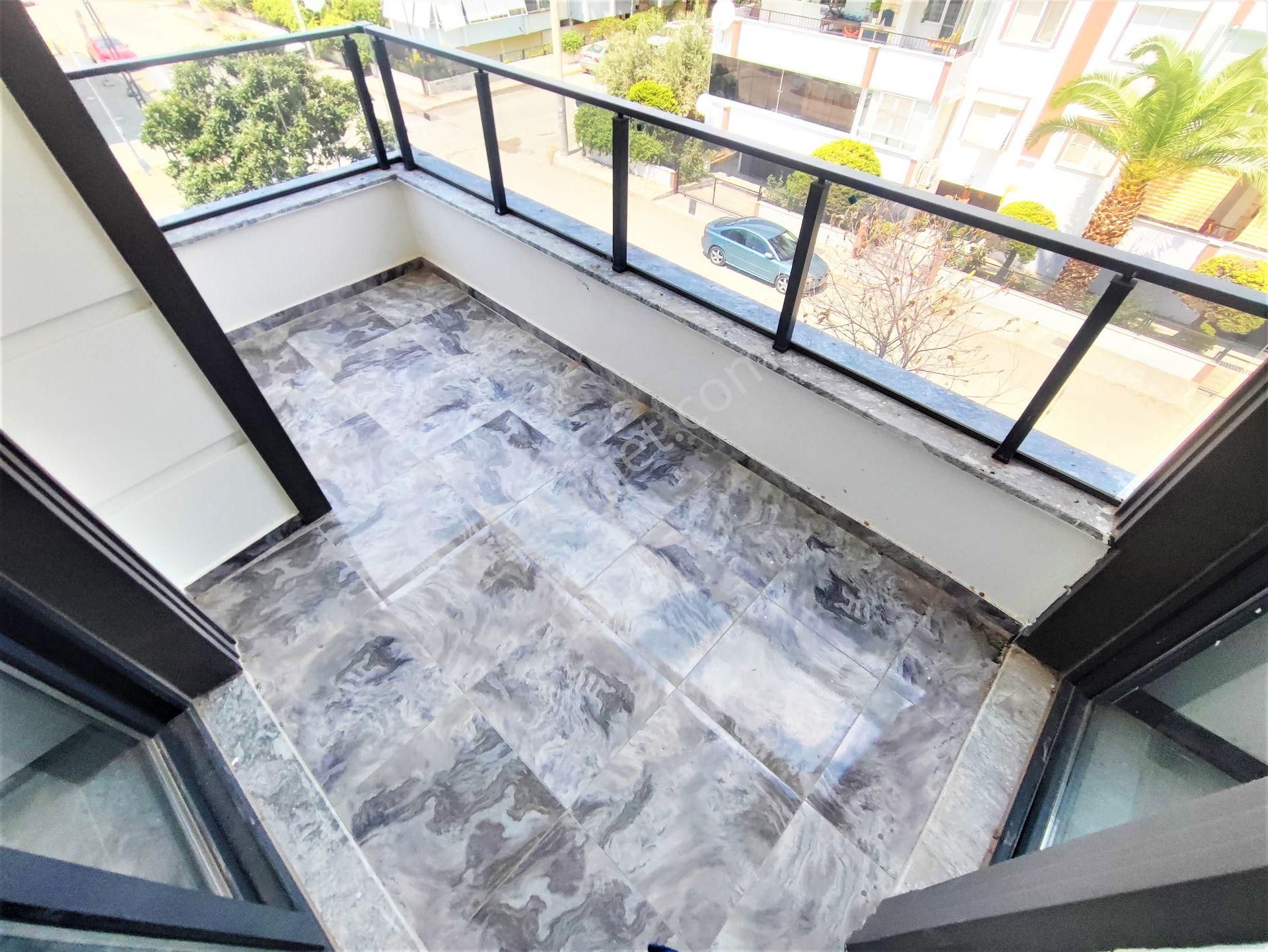 🎀akçay'da Aygül'den Sıfır Denize Çok Yakın Merkezi Lokasyonda Ara Kat Ön Cephe 2+1 Satılık Daireler - Görsel 9