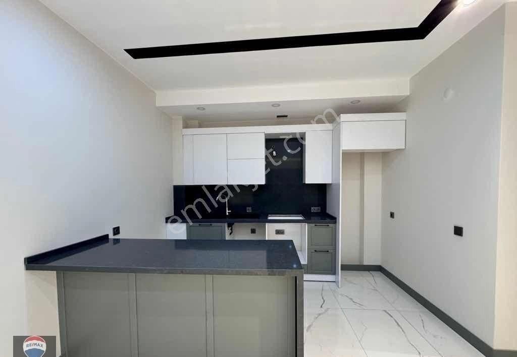 Kuşadası May Suit’te Güvenlikli Havuzlu Sitede Bahçe Katı 2+1 - Görsel 8