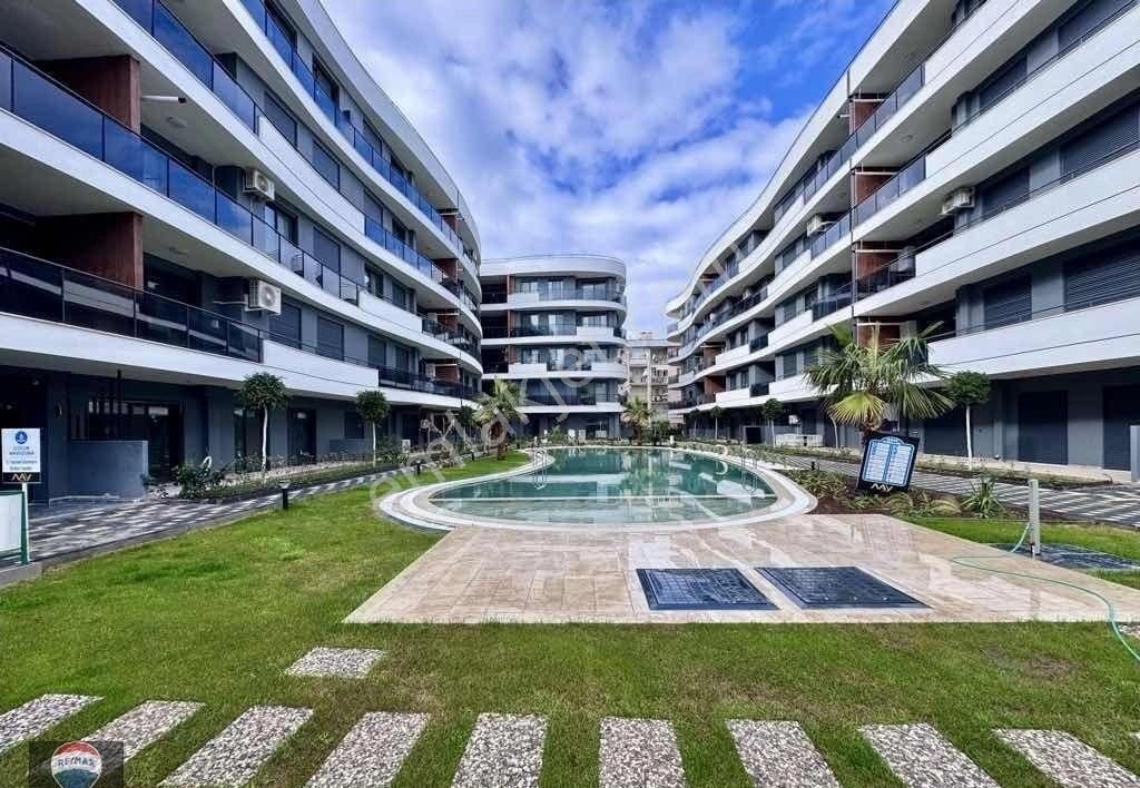 Kuşadası May Suit’te Güvenlikli Havuzlu Sitede Bahçe Katı 2+1 - Görsel 17