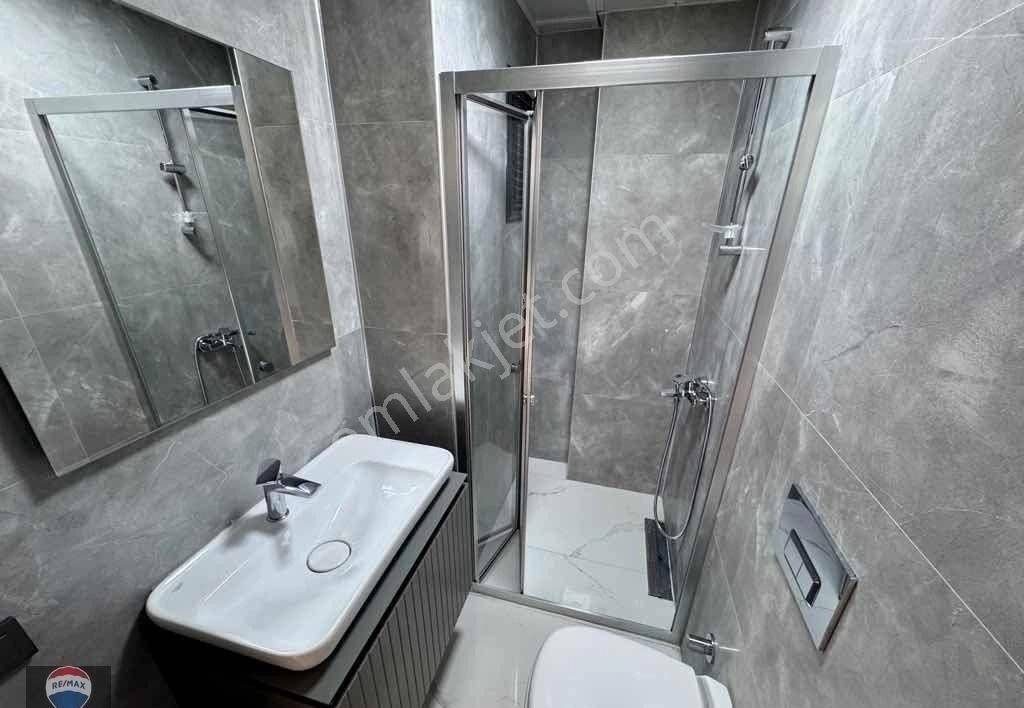 Kuşadası May Suit’te Güvenlikli Havuzlu Sitede Bahçe Katı 2+1 - Görsel 14