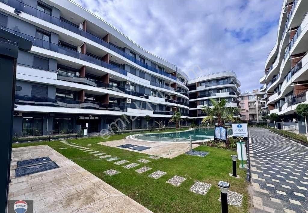 Kuşadası May Suit’te Güvenlikli Havuzlu Sitede Bahçe Katı 2+1