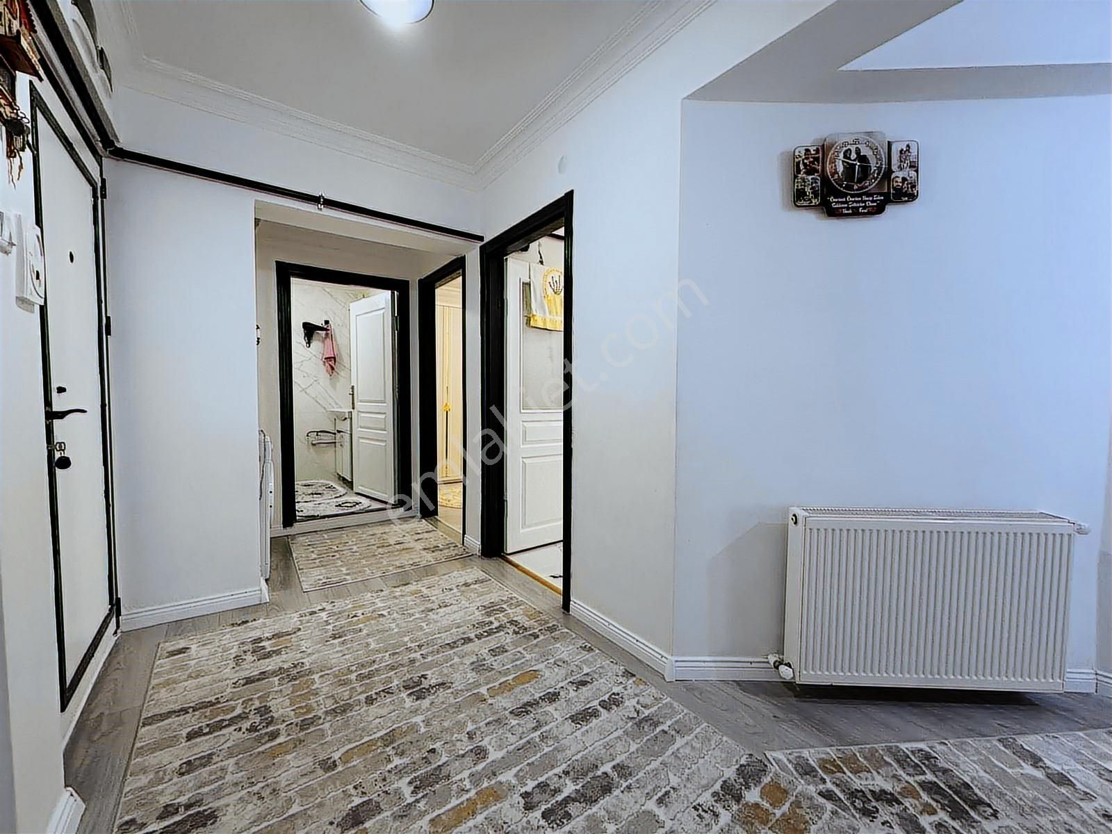 Erdinç Cadde Üzeri Lüx Yapılı Asansörlü Geniş Kullanımlı 3+1!!!! - Görsel 22