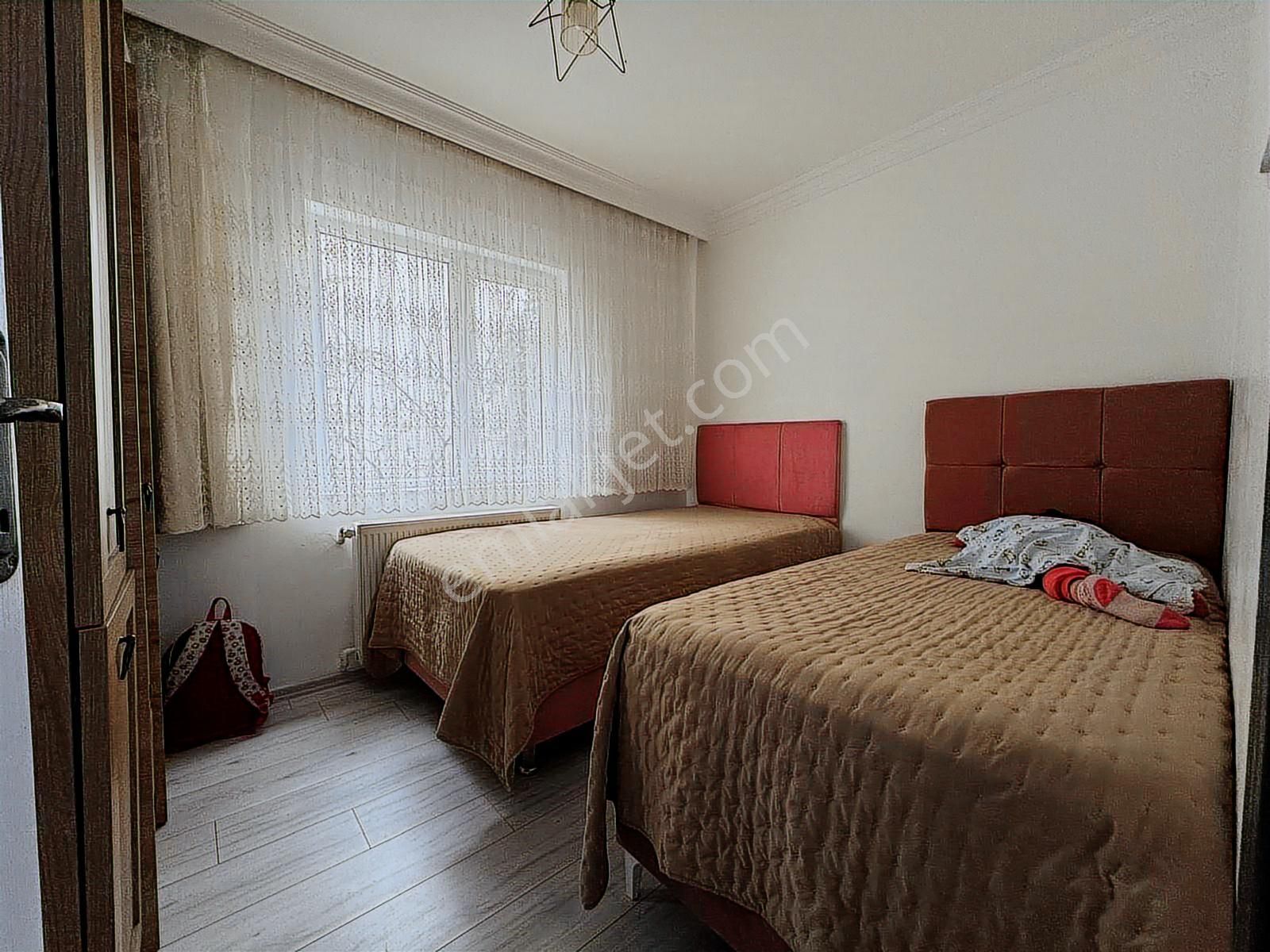 Erdinç Cadde Üzeri Lüx Yapılı Asansörlü Geniş Kullanımlı 3+1!!!! - Görsel 23