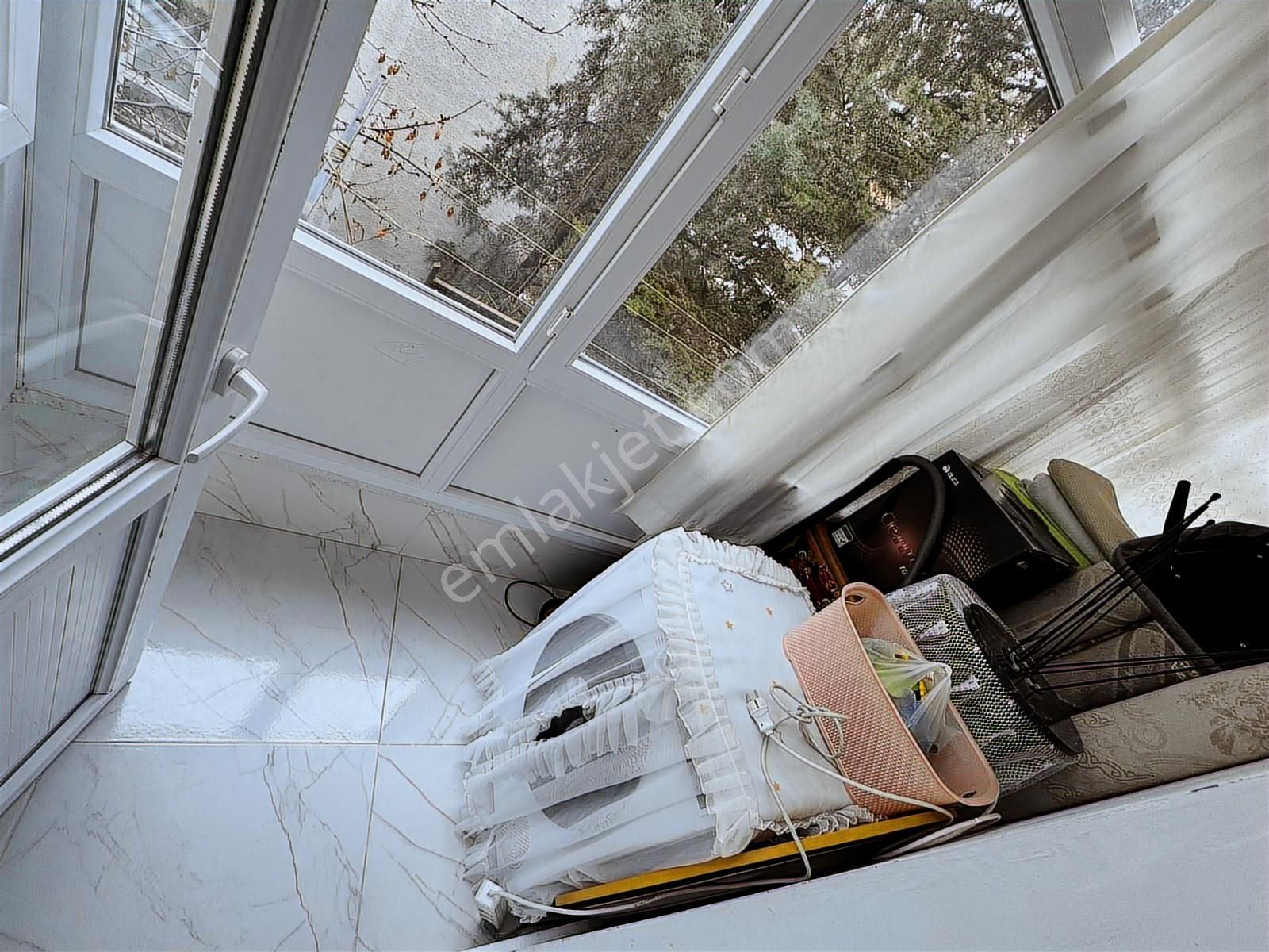 Erdinç Cadde Üzeri Lüx Yapılı Asansörlü Geniş Kullanımlı 3+1!!!! - Görsel 18