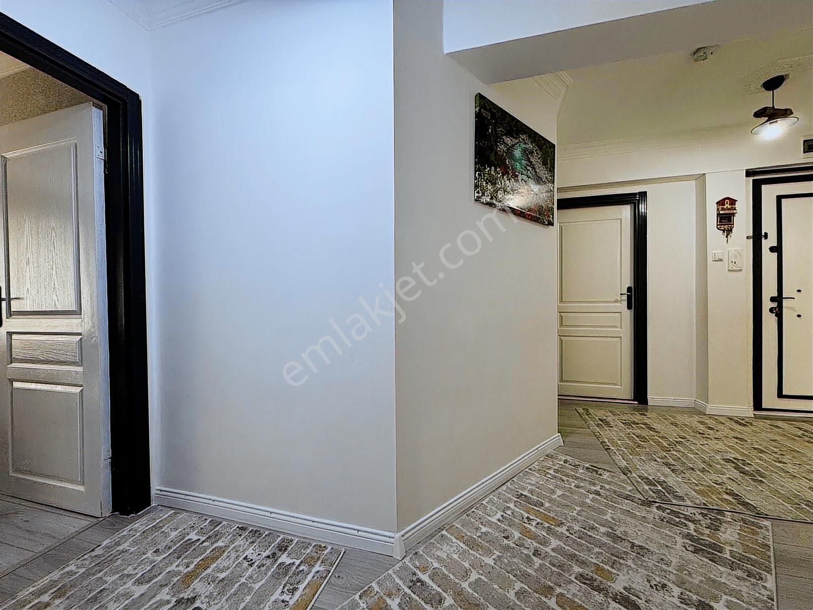 Erdinç Cadde Üzeri Lüx Yapılı Asansörlü Geniş Kullanımlı 3+1!!!! - Görsel 20