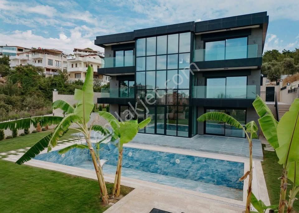 🏡 Kuşadası Soğucak’ta Panoramik Deniz Manzaralı | Ultra Lüks | 5+2 Modern Villa