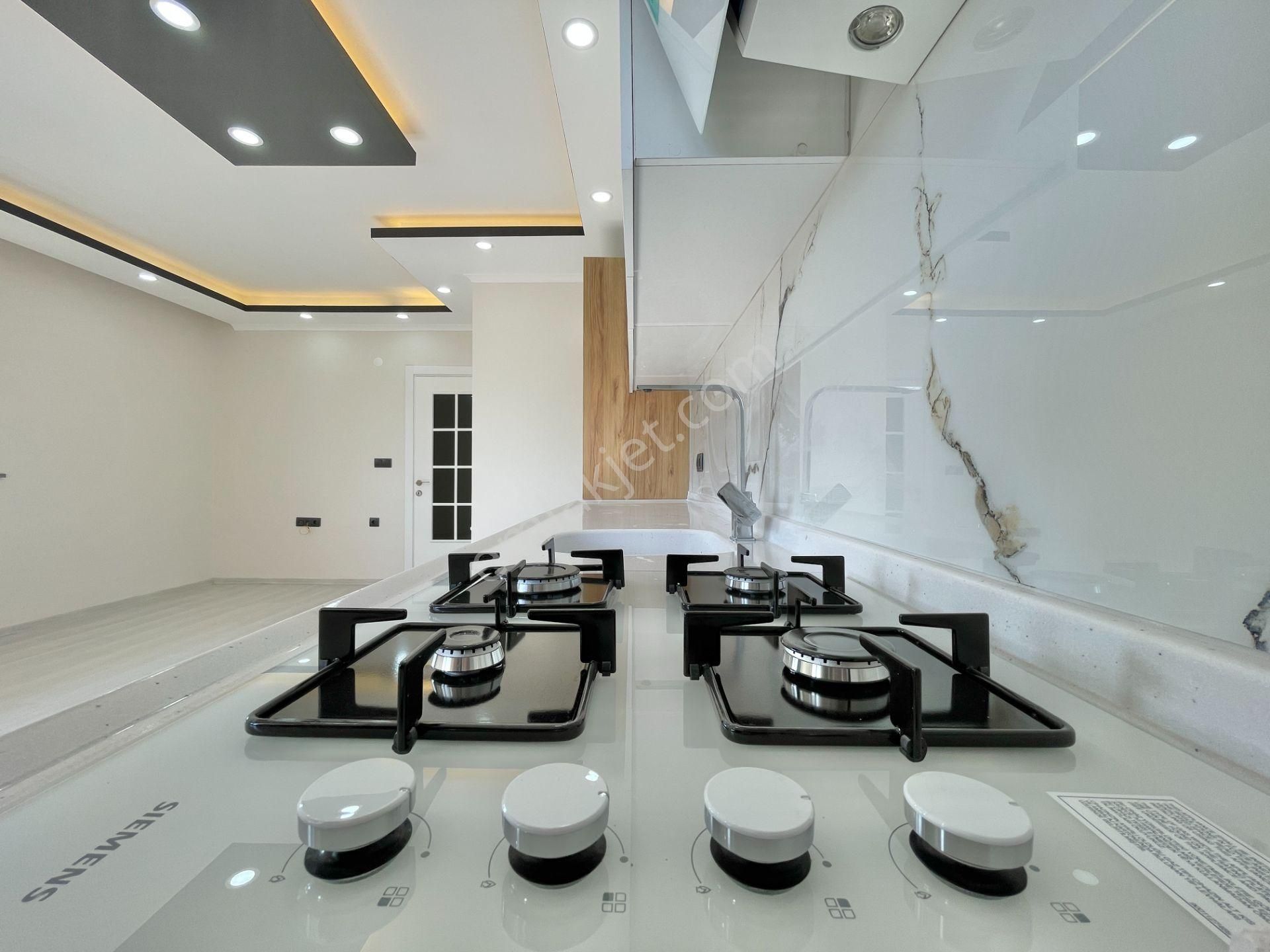 Sadece Berkay Demirel'den Altınkumda Denize 600 Metre Çift Köşe 2+1 Daire - Görsel 17