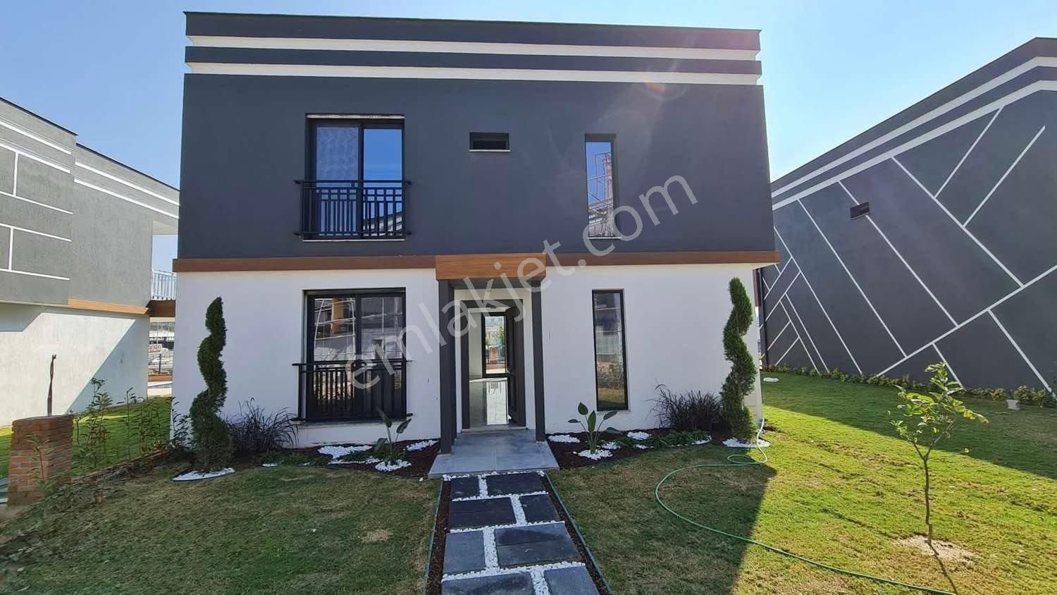 Kuşadası Karaova’da | Avm & Sahile Yakın | Özel Havuzlu | Ultra Lüks 4+1 Villa - Görsel 4