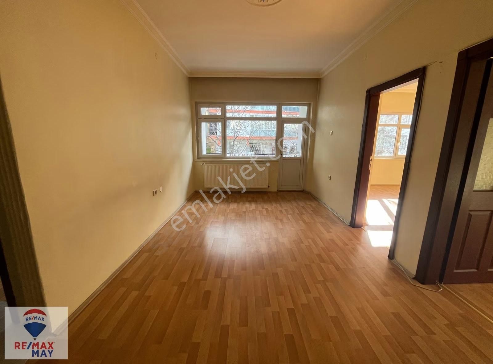 Abidinpaşa Limonlu Sokak'ta Kiralık 3+1 Daire - Görsel 4
