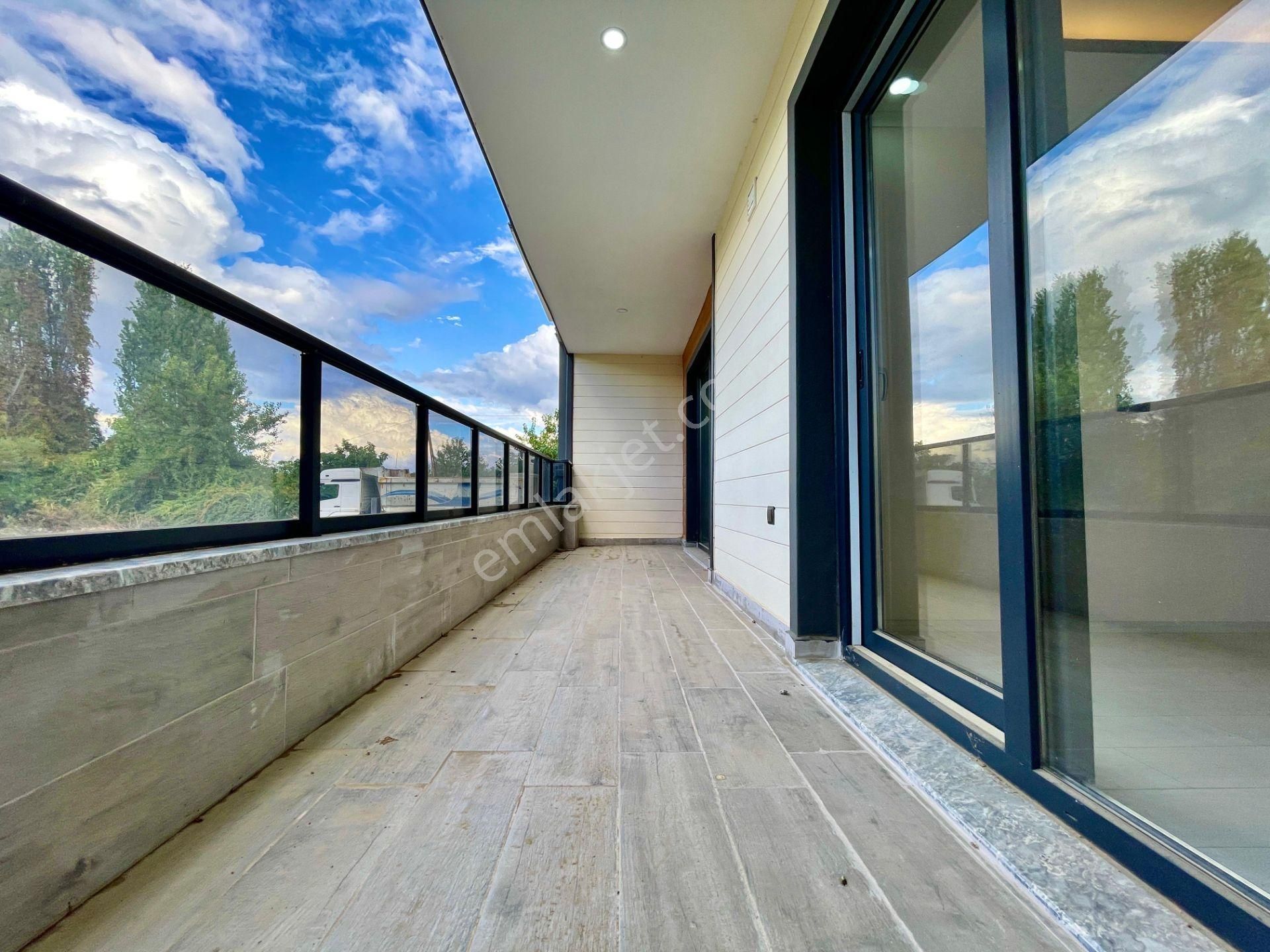 Berkay Demirel'den Altınkumda Geniş Balkon 70 M2 Sıfır 1+1 Daire - Görsel 24