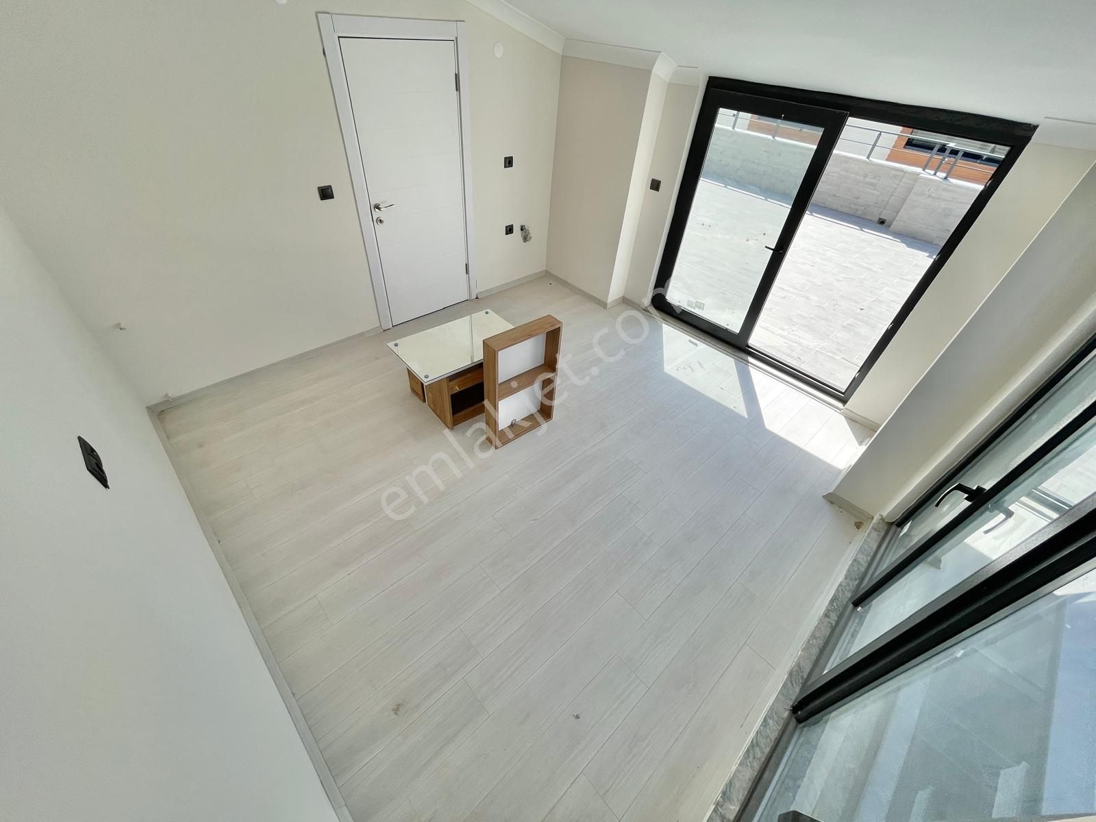 Berkay Demirel'den Altınkumda Site İçerisinde Geniş Teraslı 3+1 Dubleks - Görsel 19