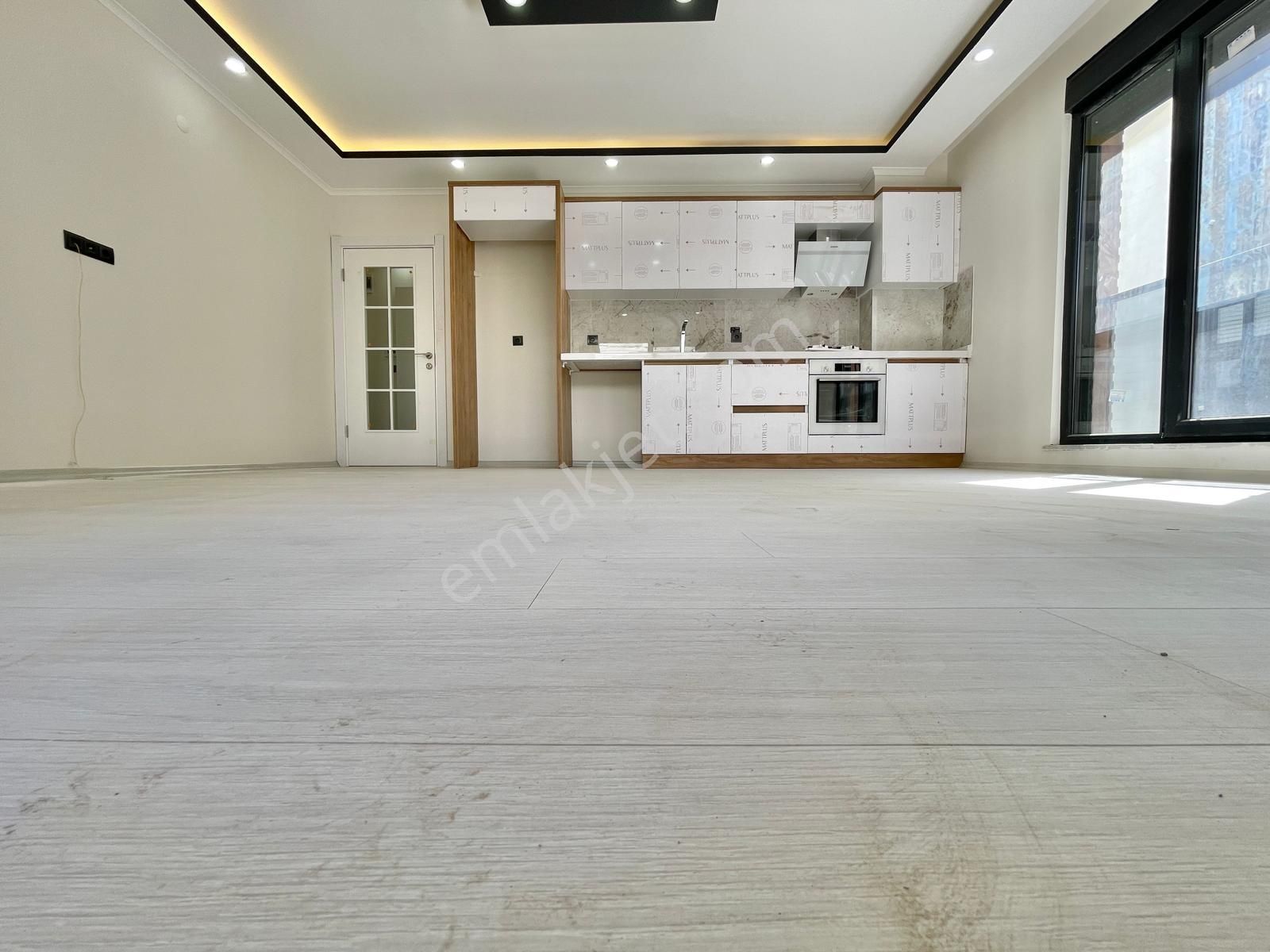 Berkay Demirel'den Altınkumda Site İçerisinde Geniş Teraslı 3+1 Dubleks - Görsel 14