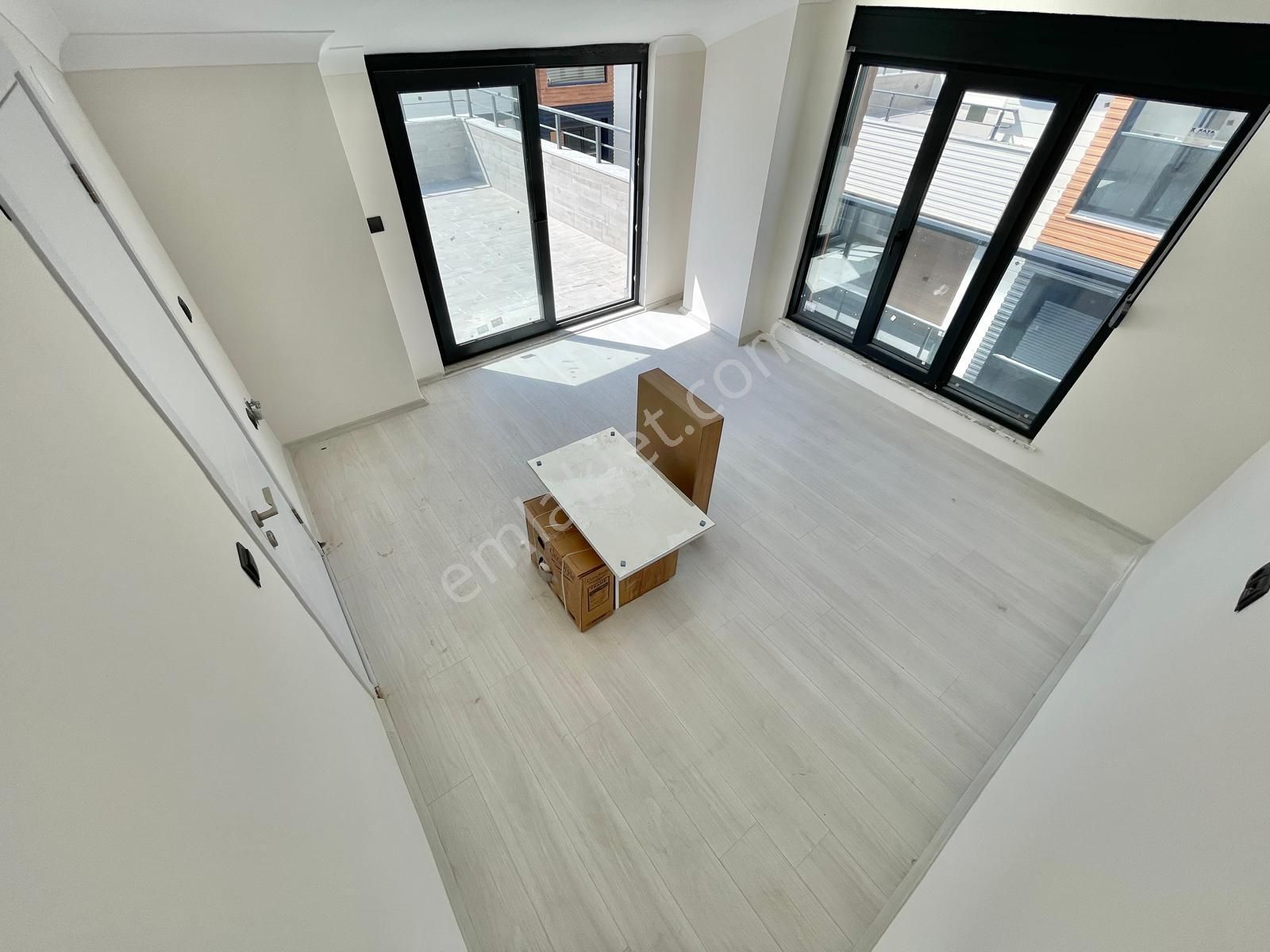 Berkay Demirel'den Altınkumda Site İçerisinde Geniş Teraslı 3+1 Dubleks - Görsel 20