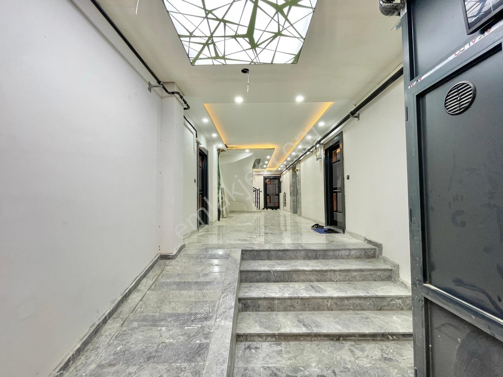 Berkay Demirel'den Altınkumda Site İçerisinde Geniş Teraslı 3+1 Dubleks - Görsel 8