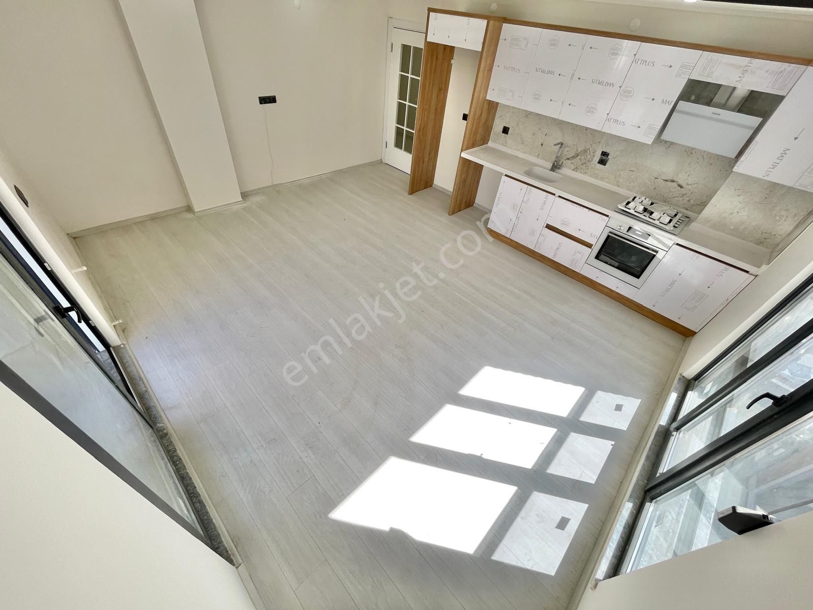 Berkay Demirel'den Altınkumda Site İçerisinde Geniş Teraslı 3+1 Dubleks - Görsel 10