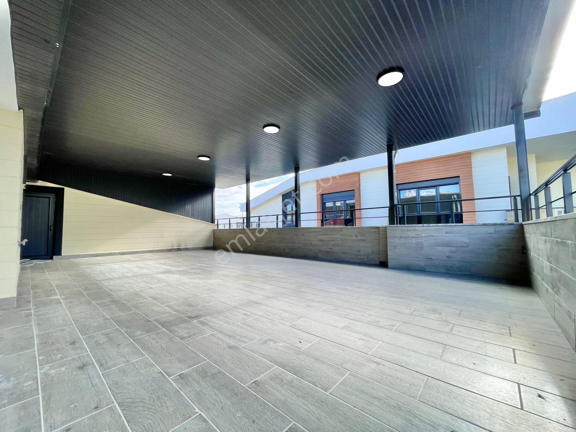 Berkay Demirel'den Altınkumda Site İçerisinde Geniş Teraslı 3+1 Dubleks - Görsel 24