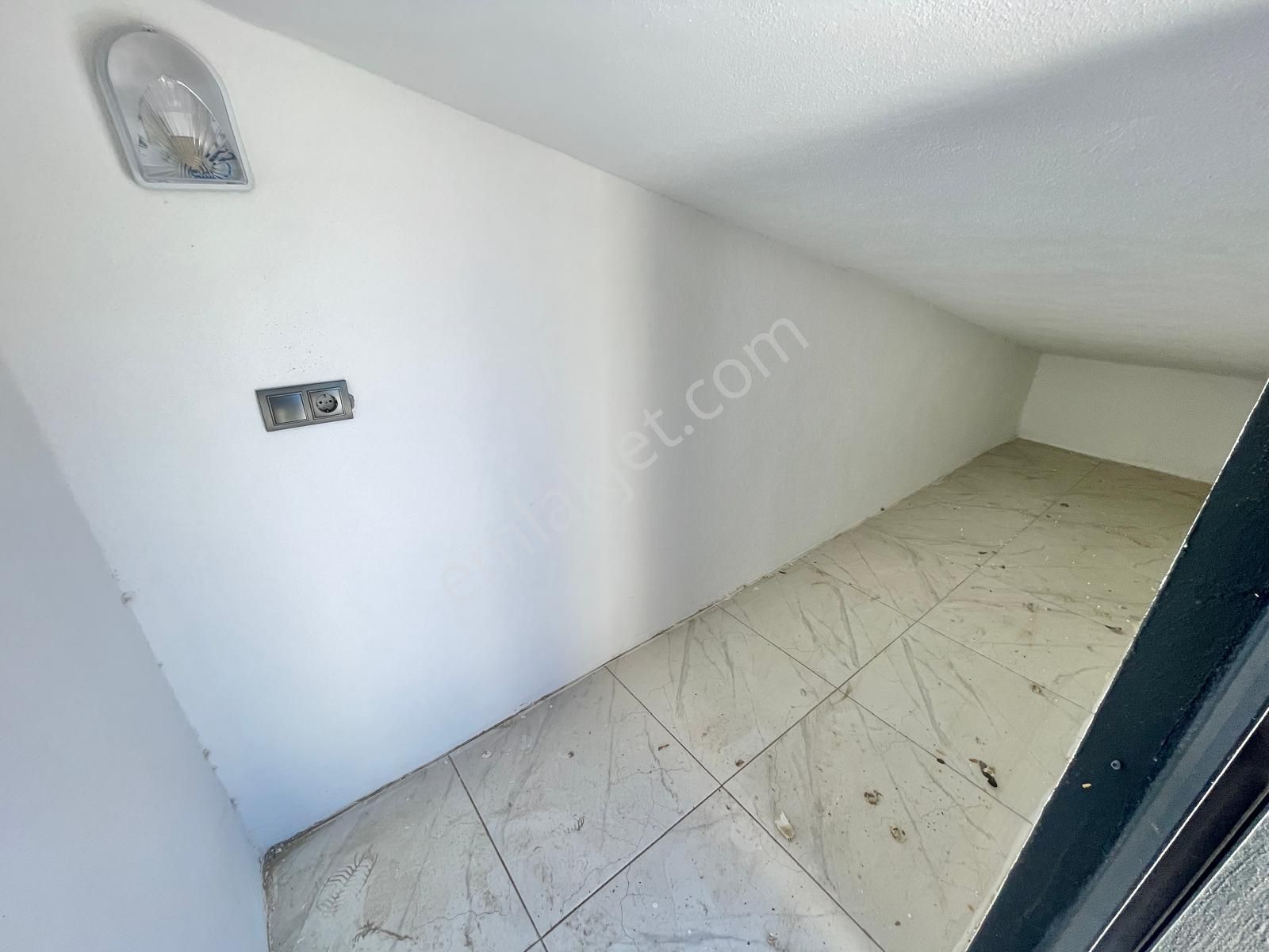 Berkay Demirel'den Altınkumda Site İçerisinde Geniş Teraslı 3+1 Dubleks - Görsel 30