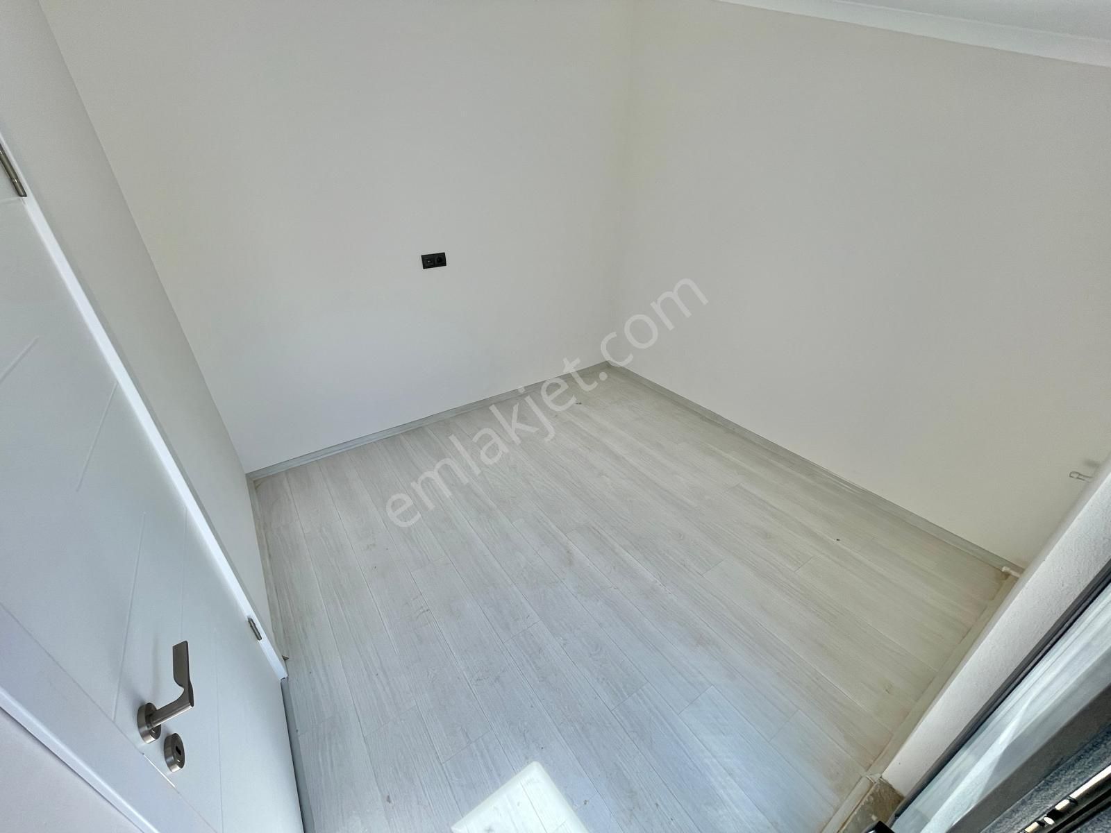 Berkay Demirel'den Altınkumda Site İçerisinde Geniş Teraslı 3+1 Dubleks - Görsel 27