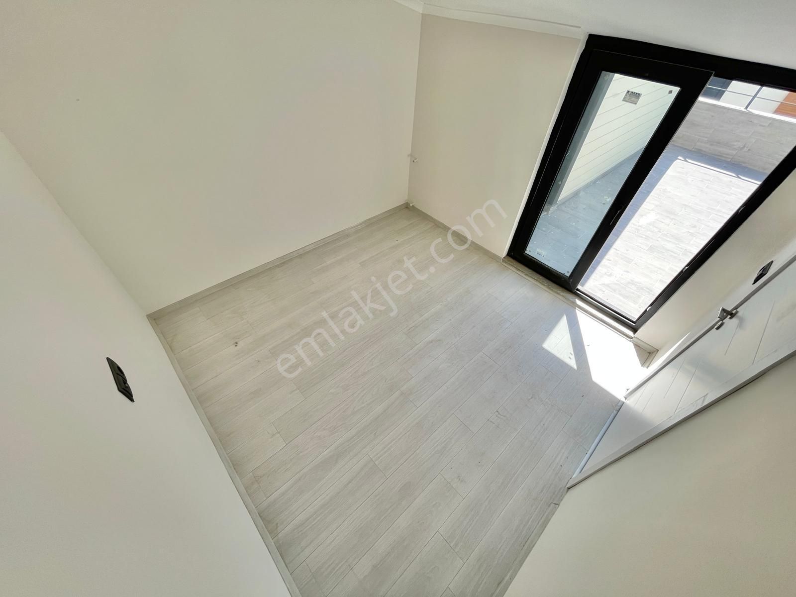 Berkay Demirel'den Altınkumda Site İçerisinde Geniş Teraslı 3+1 Dubleks - Görsel 28