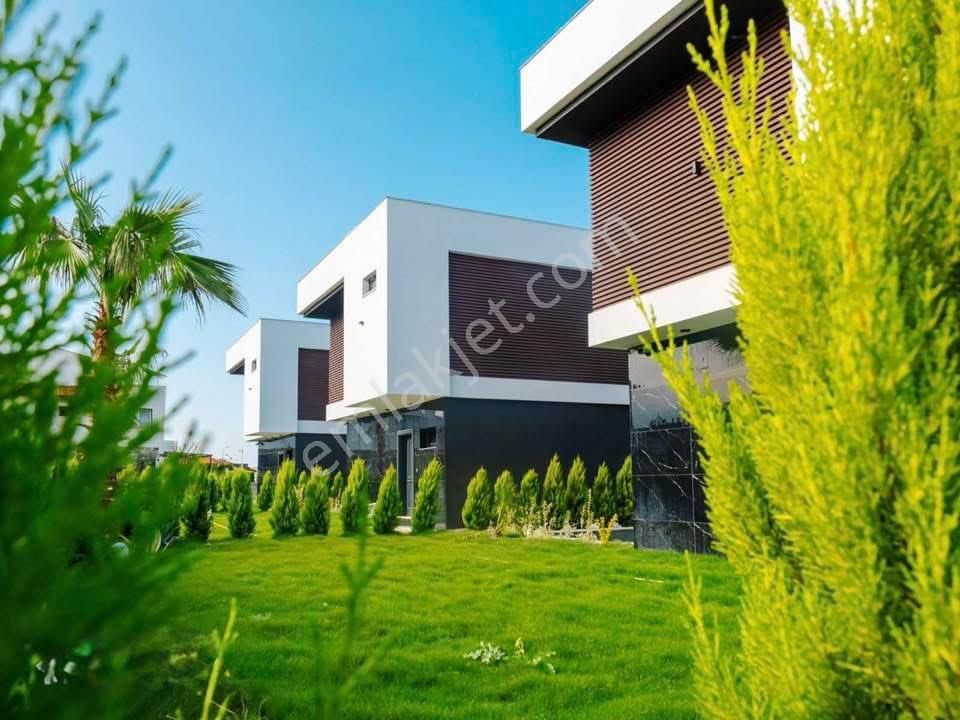 Kuşadası Güzelçamlı’da | Sıfır | Özel Havuzlu | Ultra Lüks 3+1 Müstakil Villa - Görsel 20