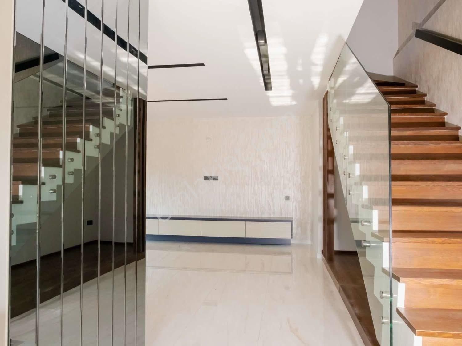 Kuşadası Güzelçamlı’da | Sıfır | Özel Havuzlu | Ultra Lüks 3+1 Müstakil Villa - Görsel 6