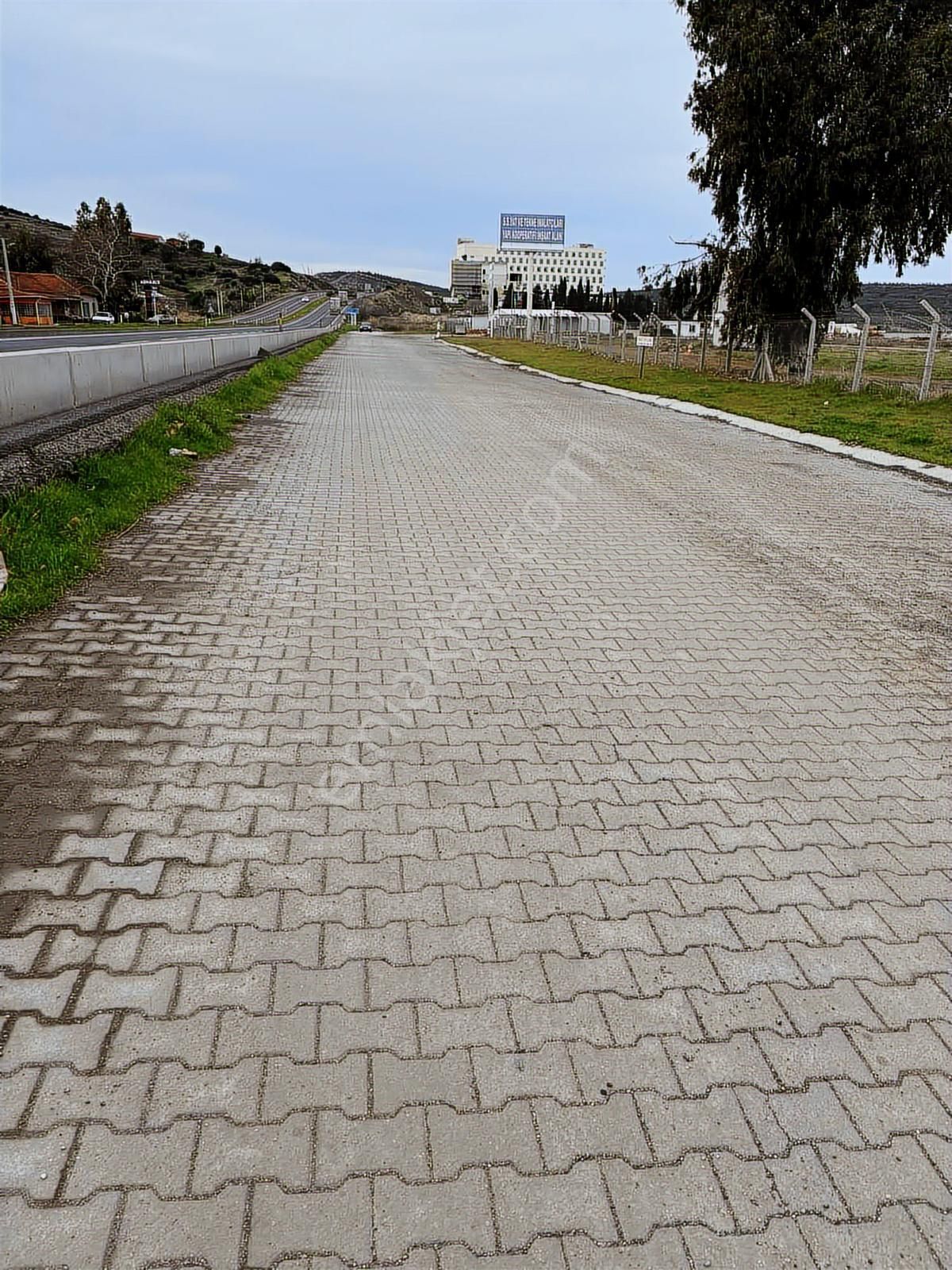 Aliağa Yat Tersanesi Ve Meslek Hastalıkları Hastanesi Yanı - Görsel 15