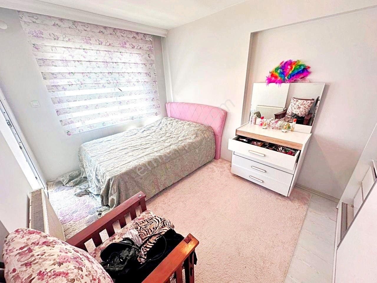 Aygül'den Akçay Merkez'de Denize 20 Mt Mesafede Doğalgazlı Ara Kat Ön Cephe Fırsat 2+1 Satılık Daire - Görsel 13