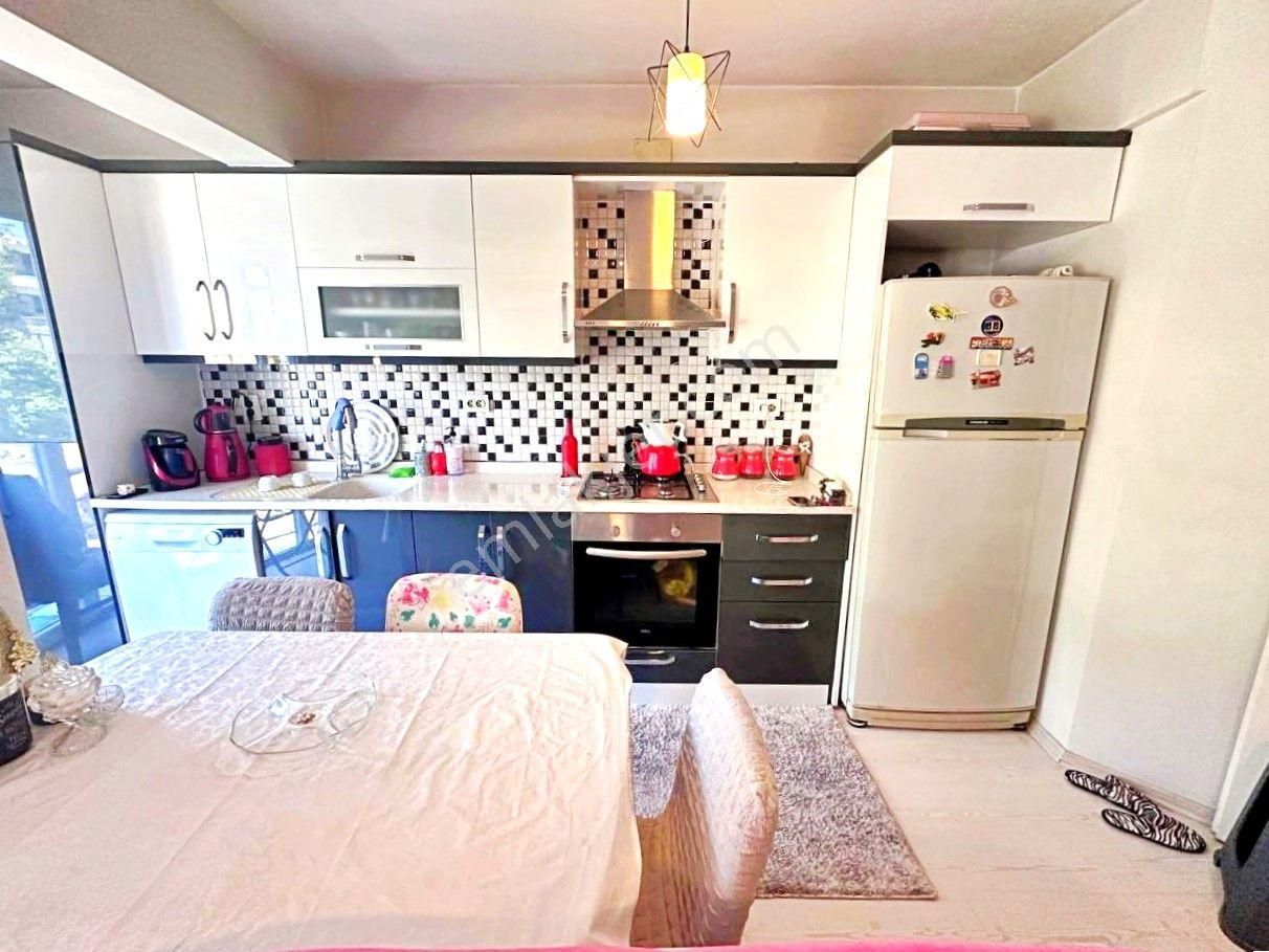 Aygül'den Akçay Merkez'de Denize 20 Mt Mesafede Doğalgazlı Ara Kat Ön Cephe Fırsat 2+1 Satılık Daire - Görsel 6