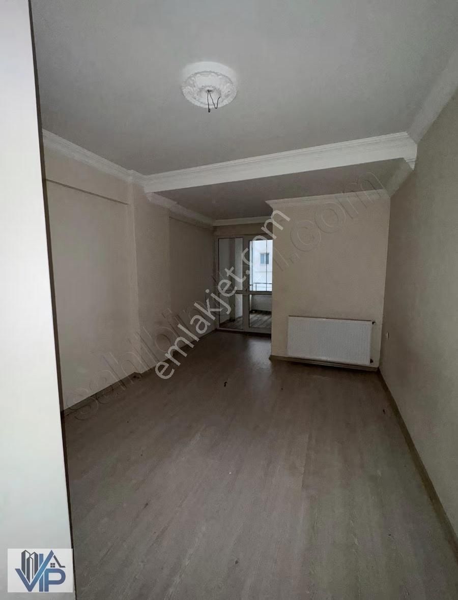 Bafra Vıp Gym.den Gençlik Cad.de 90m2 Satılık 2+1 Daire - Görsel 2