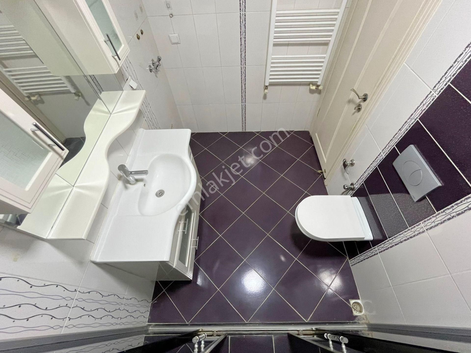 Akçay Merkez'de Aygülden Ayrı Mutfak 8 Yaşında Doğalgaz Kombili Geniş Çift Balkonlu 2+1satılık Daire - Görsel 29