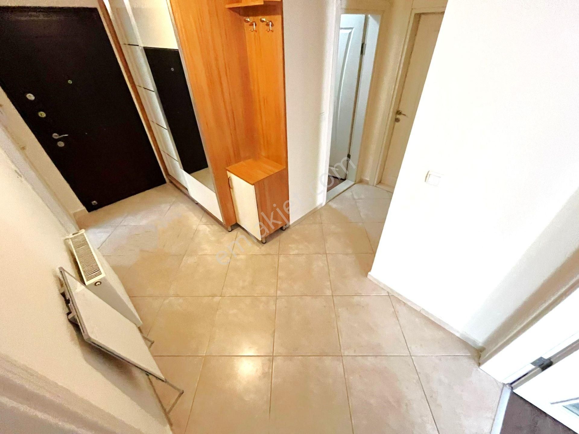 Akçay Merkez'de Aygülden Ayrı Mutfak 8 Yaşında Doğalgaz Kombili Geniş Çift Balkonlu 2+1satılık Daire - Görsel 27