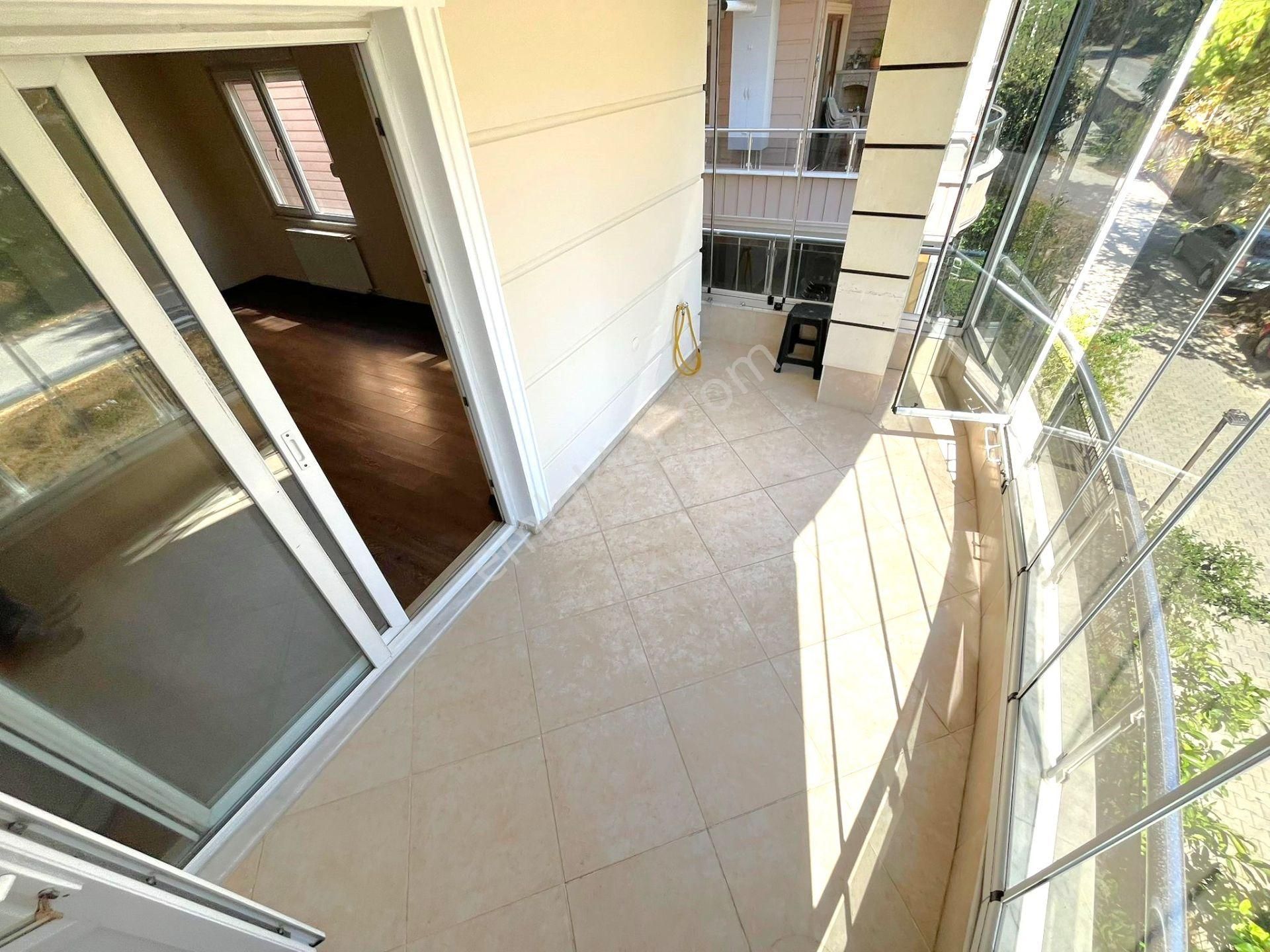 Akçay Merkez'de Aygülden Ayrı Mutfak 8 Yaşında Doğalgaz Kombili Geniş Çift Balkonlu 2+1satılık Daire - Görsel 24