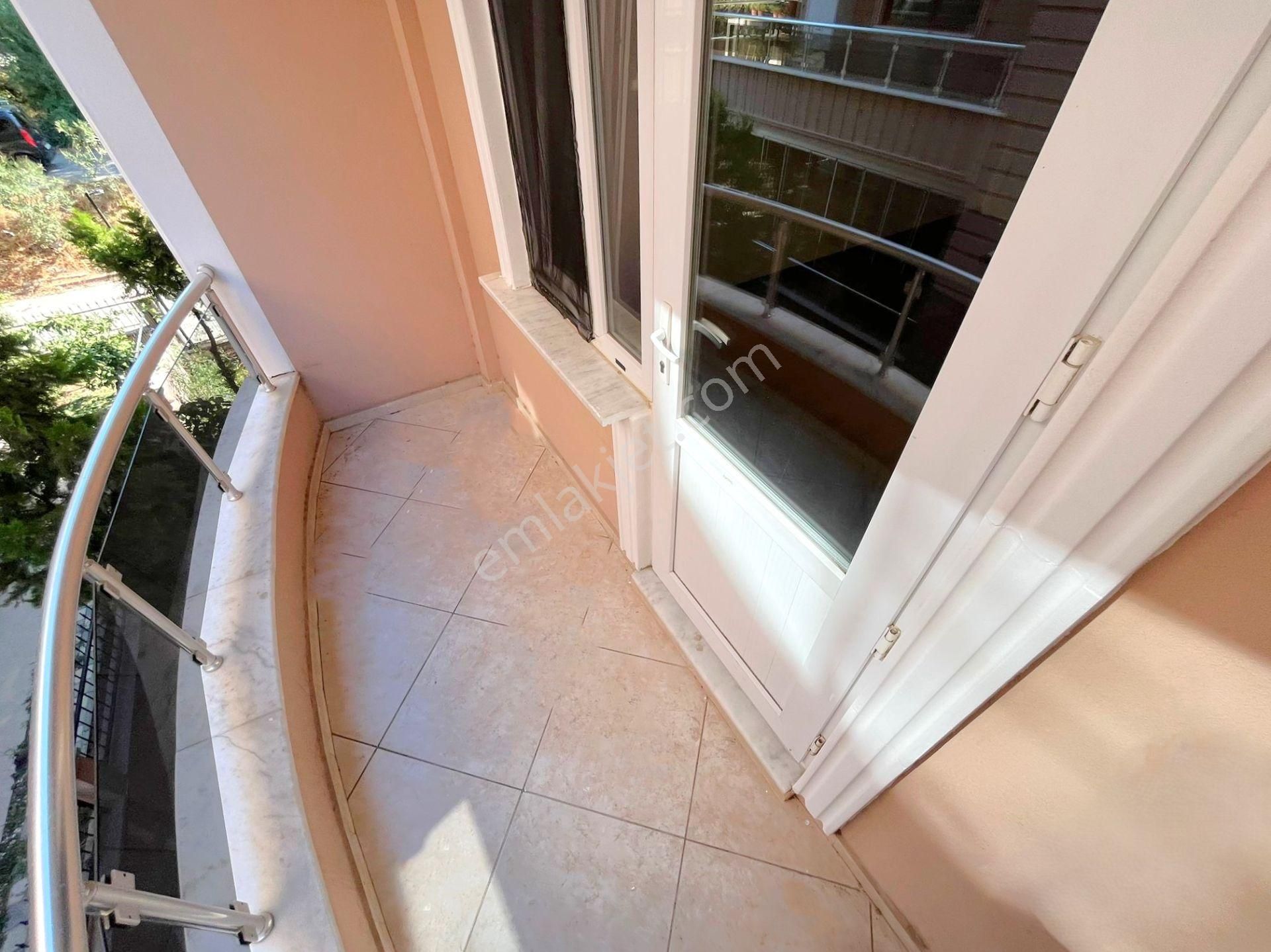 Akçay Merkez'de Aygülden Ayrı Mutfak 8 Yaşında Doğalgaz Kombili Geniş Çift Balkonlu 2+1satılık Daire - Görsel 25