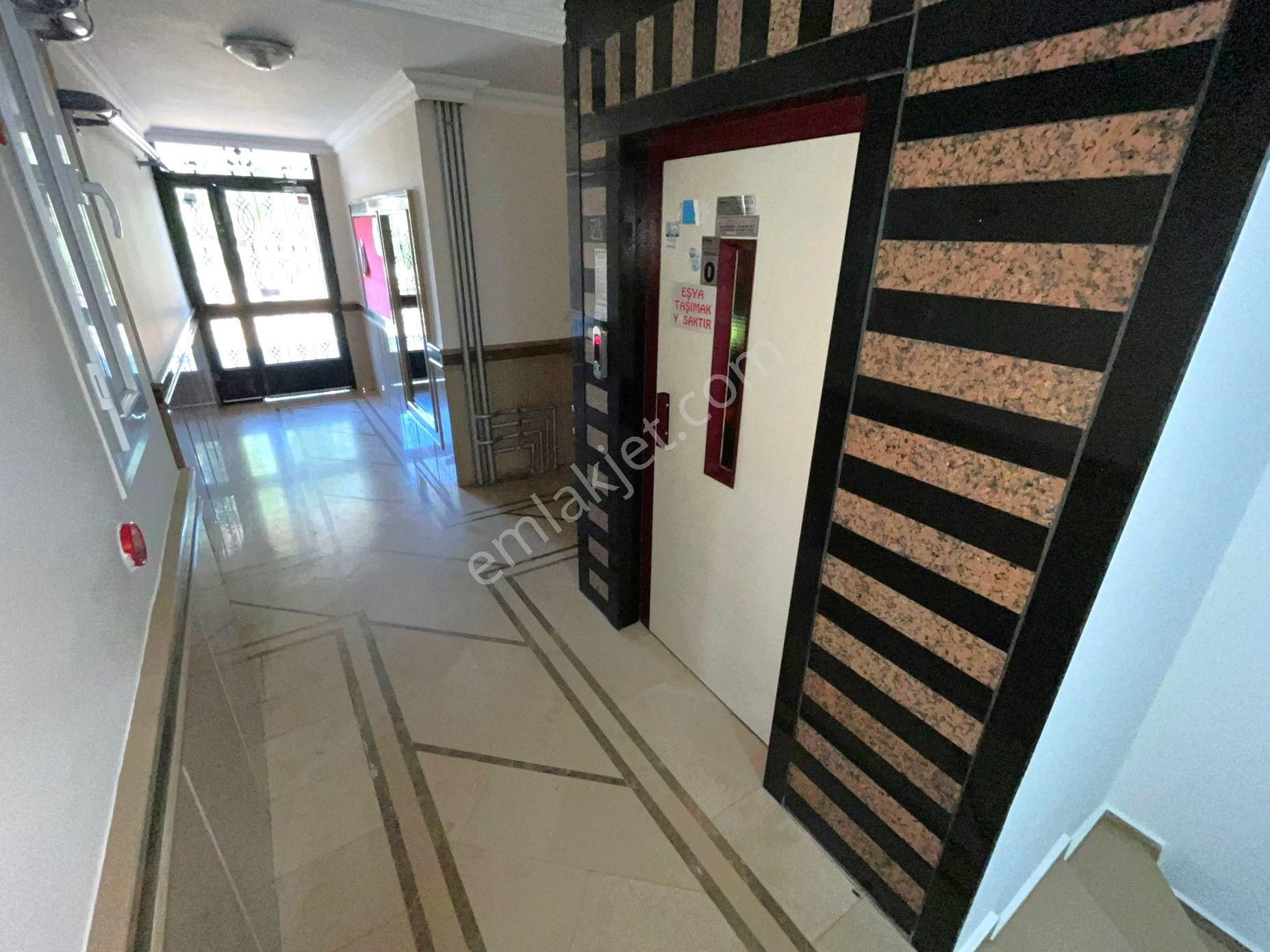 Akçay Merkez'de Aygülden Ayrı Mutfak 8 Yaşında Doğalgaz Kombili Geniş Çift Balkonlu 2+1satılık Daire - Görsel 35