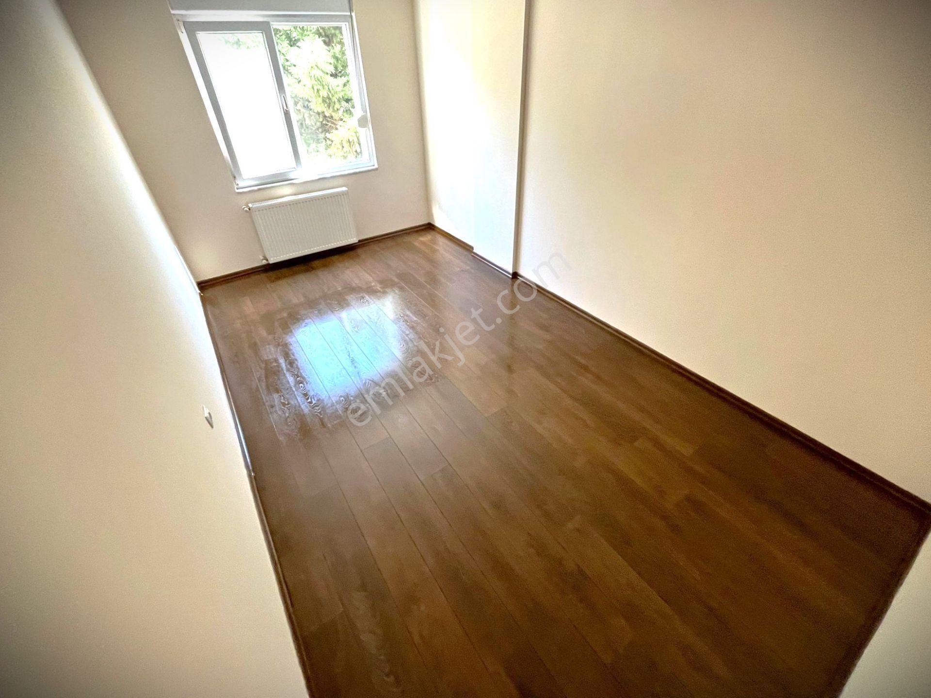 Akçay Merkez'de Aygülden Ayrı Mutfak 8 Yaşında Doğalgaz Kombili Geniş Çift Balkonlu 2+1satılık Daire - Görsel 22