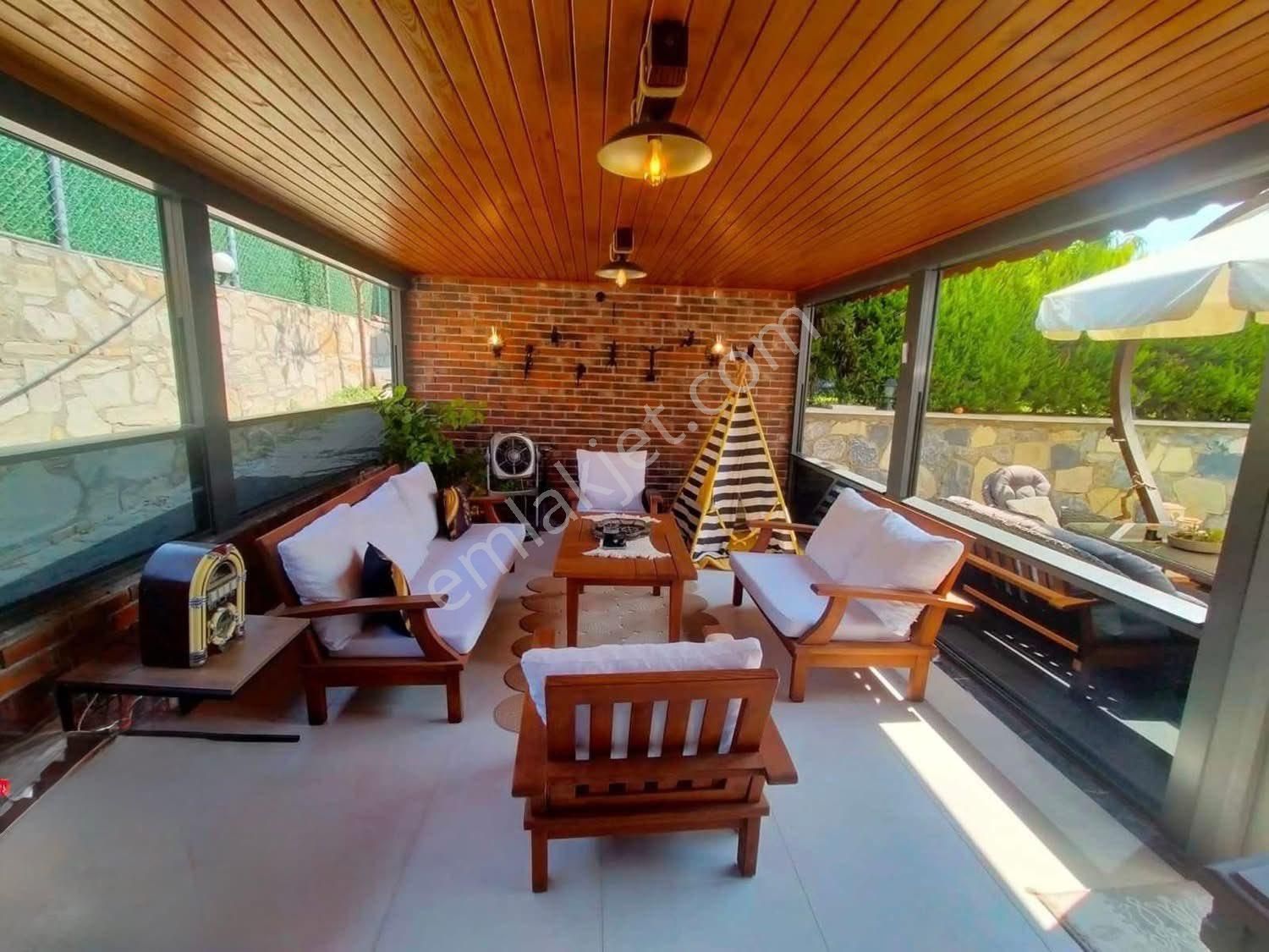 Kuşadası Soğucak’ta | Geniş Bahçeli | Ortak Havuzlu | 5+2 Müstakil Villa - Görsel 12