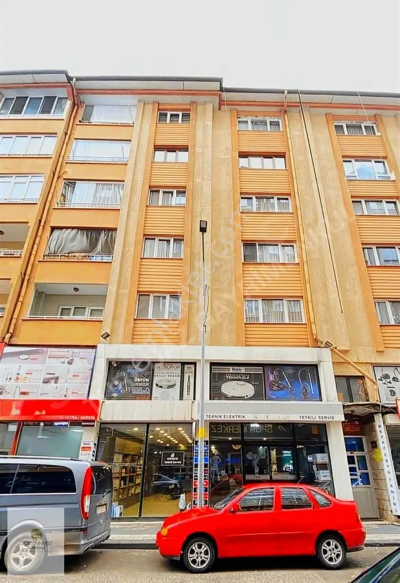 Atatürk Caddesi Yakını Kira Getirili Asma Katlı Satılık Dükkan