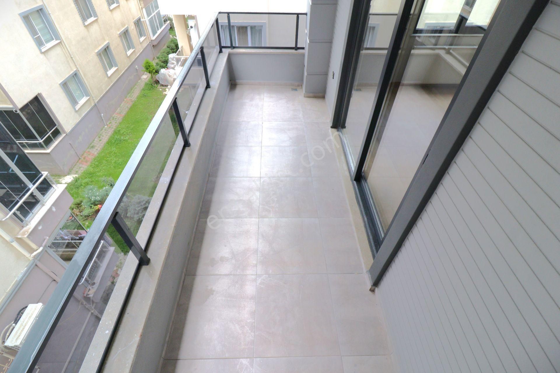 Aygülden Akçay'da Sıfır Ara Kat Özel Mimari Tasarım Doğalgazlı Asansörlü Ultra Lüks 1+1satılık Daire - Görsel 28