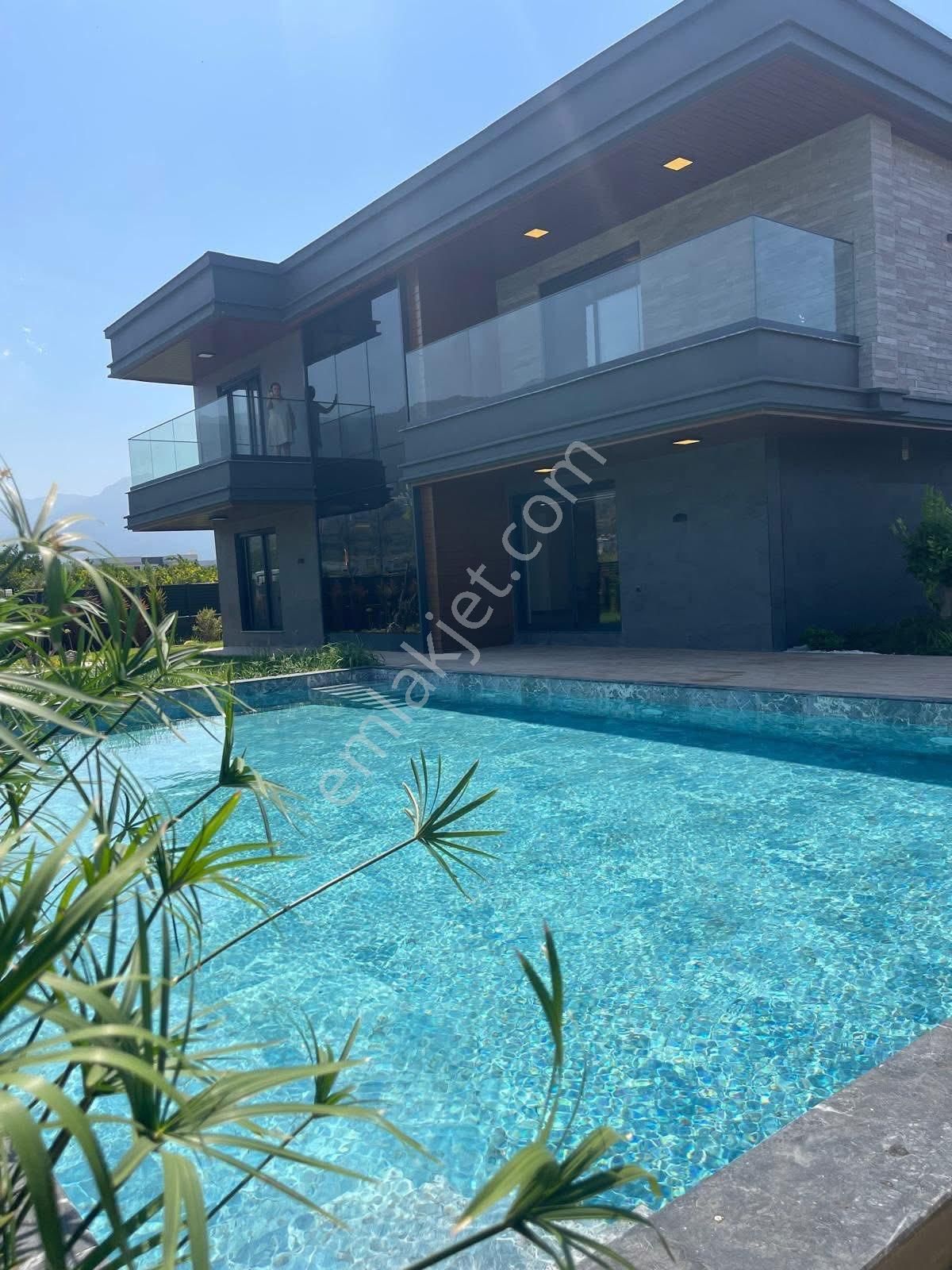 Kuşadası Güzelçamlı’da Muhteşem Malikane - Görsel 32