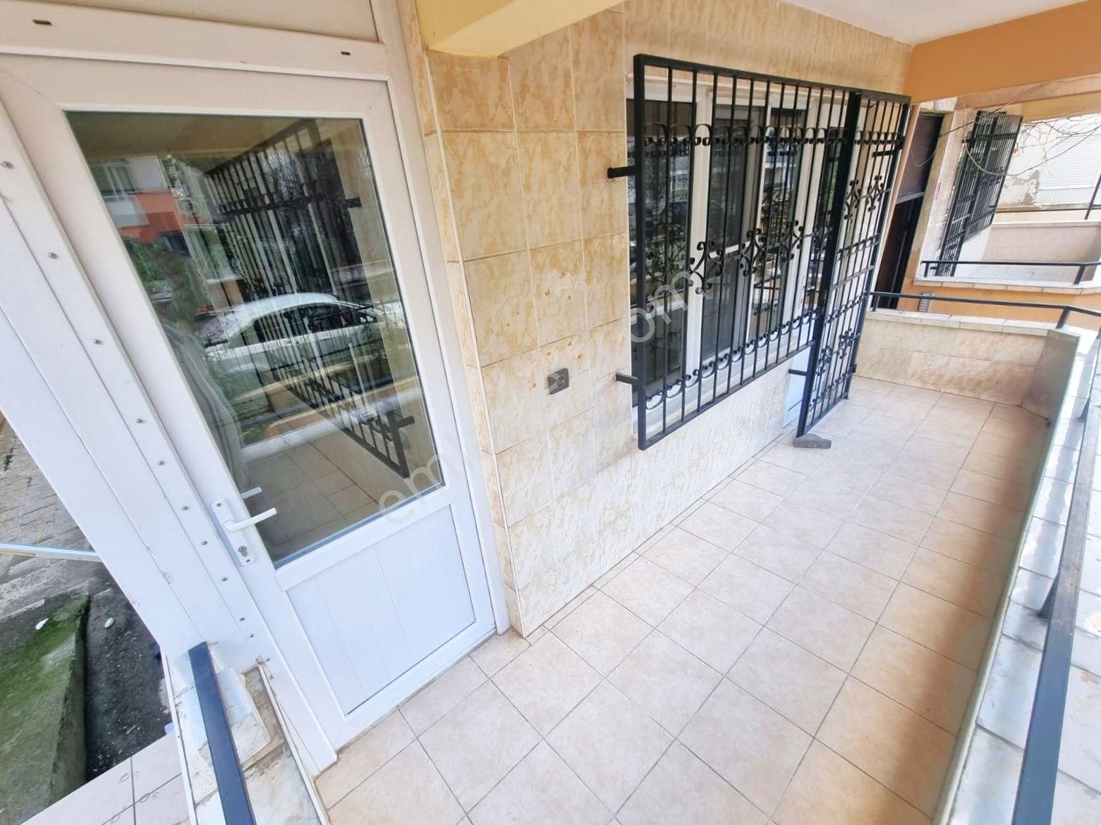 Aygül'den Akçay Merkez'de Geniş Bahçe Kullanımlı Ön Cephe Masrafsız Ayrı Mutfaklı 2+1 Satılık Daire - Görsel 7
