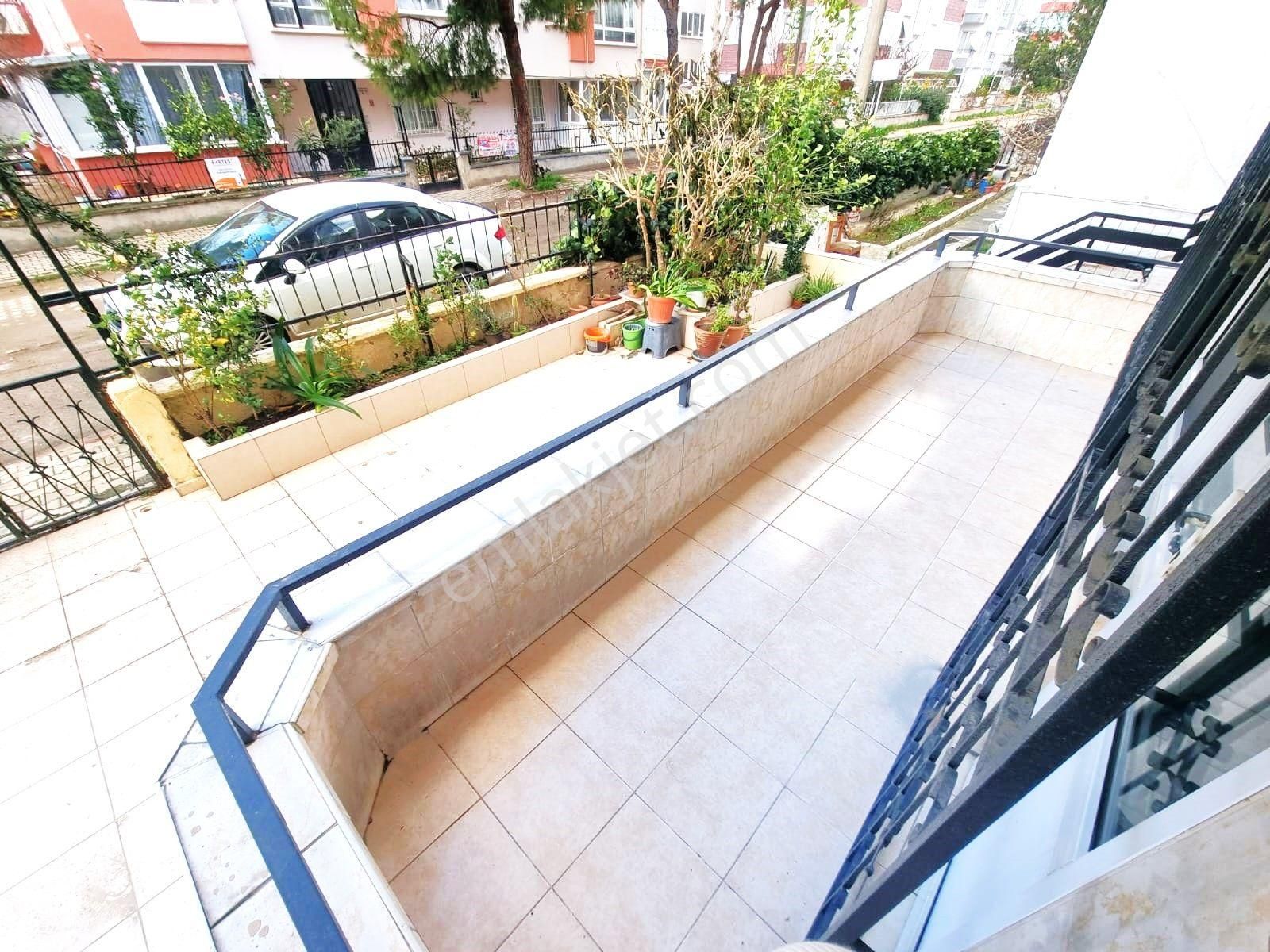 Aygül'den Akçay Merkez'de Geniş Bahçe Kullanımlı Ön Cephe Masrafsız Ayrı Mutfaklı 2+1 Satılık Daire - Görsel 24