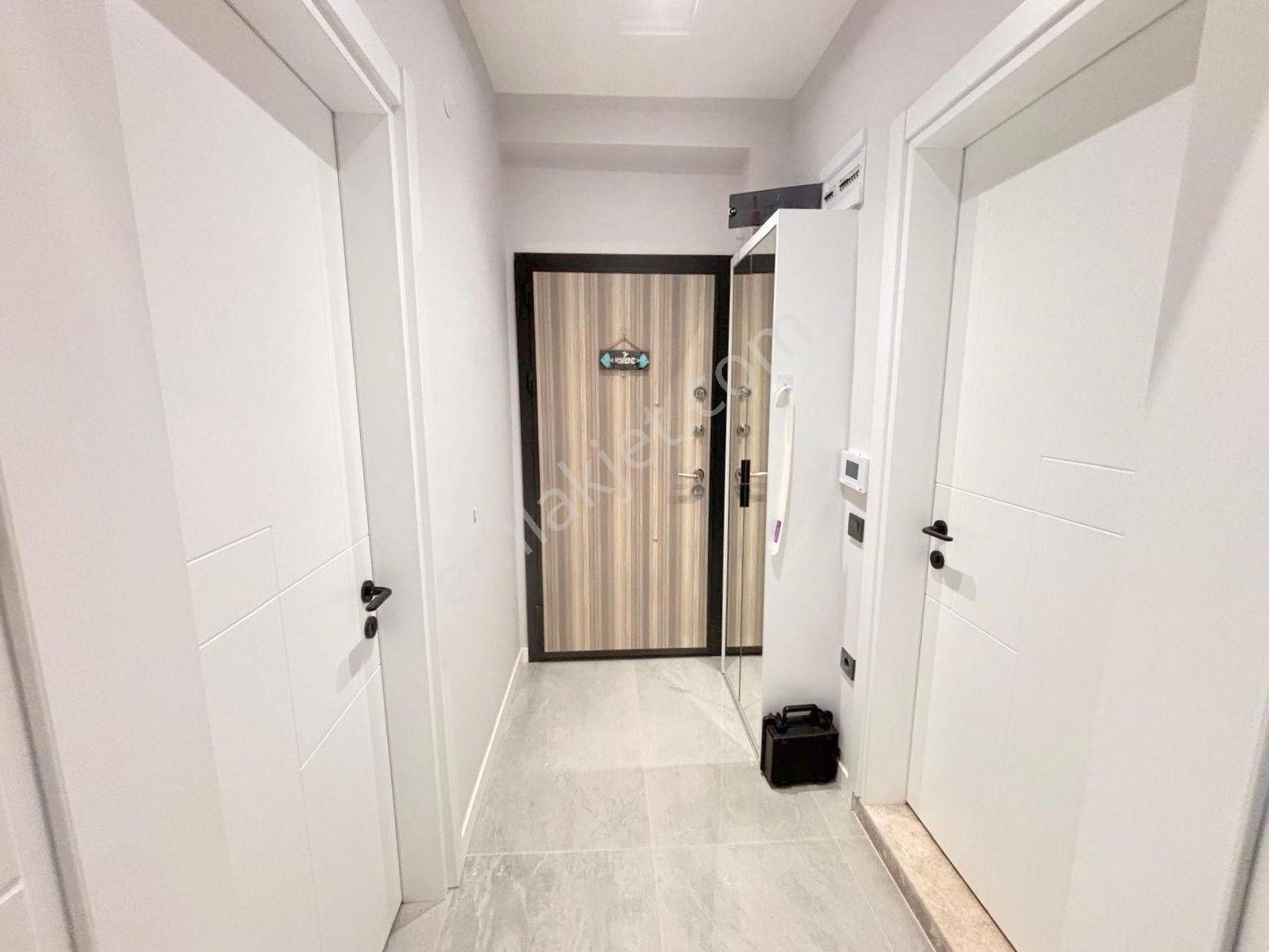 Akçay'da Aygül'den Şık Ve Konforlu Oturumu Keyifli Doğalgazlı Cam Balkonlu Ön Cephe 1+1satılık Daire - Görsel 24