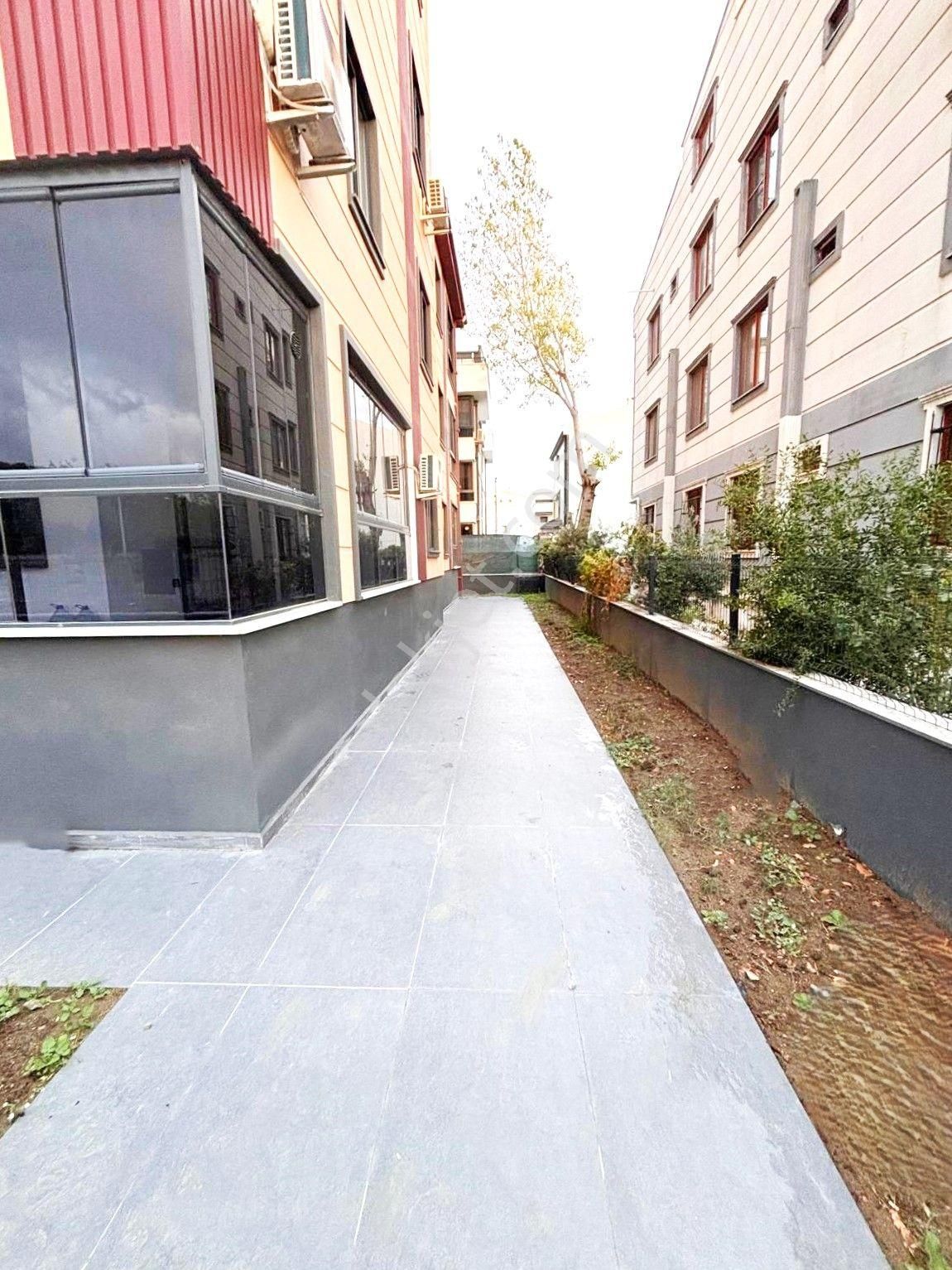 Akçay'da Aygül'den Şık Ve Konforlu Oturumu Keyifli Doğalgazlı Cam Balkonlu Ön Cephe 1+1satılık Daire - Görsel 3